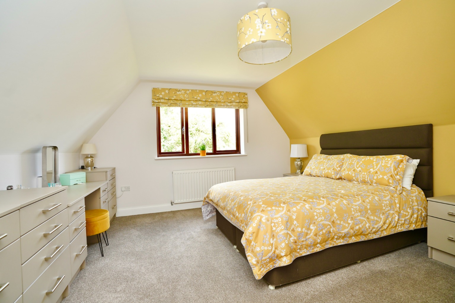 4 bed detached house for sale in Garner Close, Huntingdon  - Property Image 9