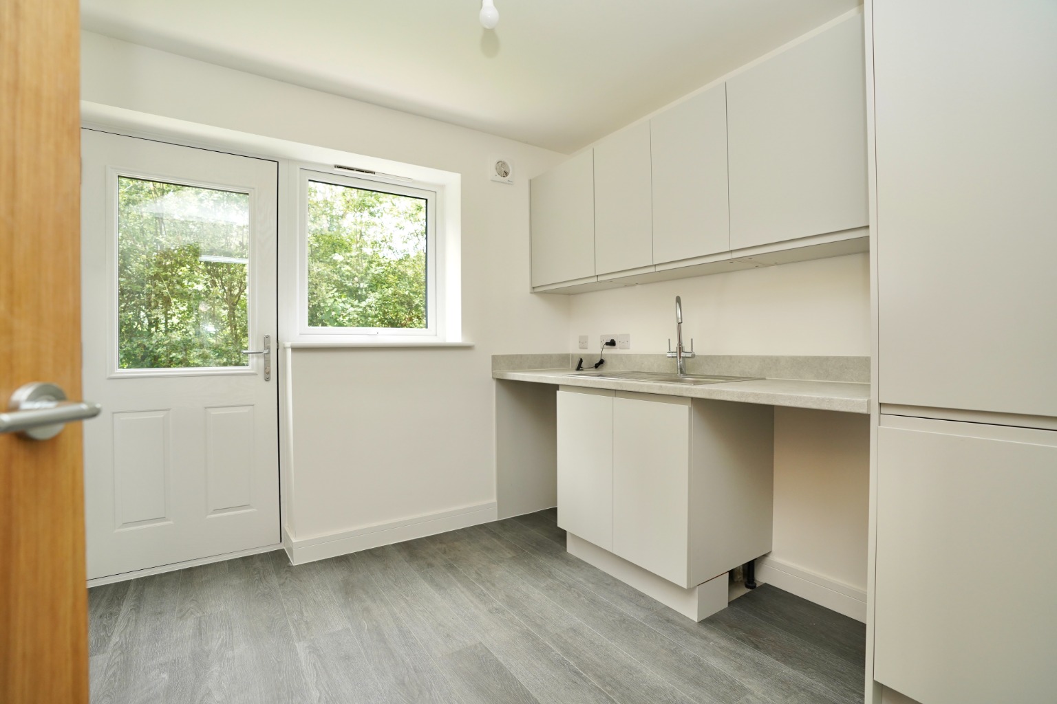 4 bed detached house for sale in High Street, Huntingdon 9