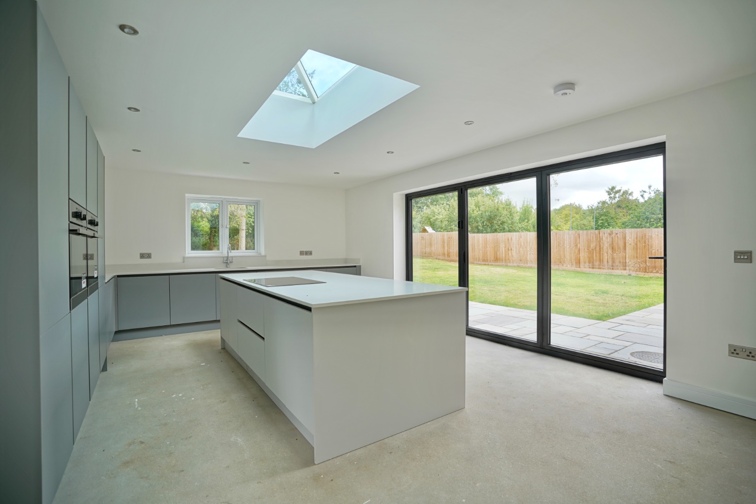 4 bed detached house for sale in High Street, Huntingdon  - Property Image 5