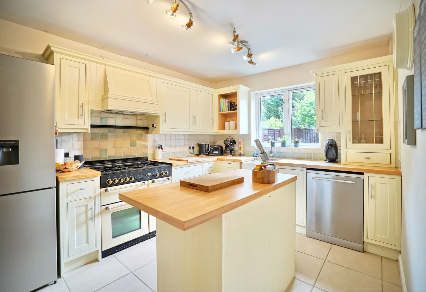 4 bed detached house for sale in Pitfield Close, Huntingdon 5