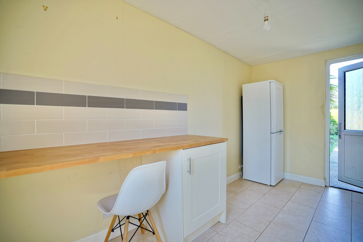 2 bed end of terrace house for sale in Norfolk Road, Huntingdon 4
