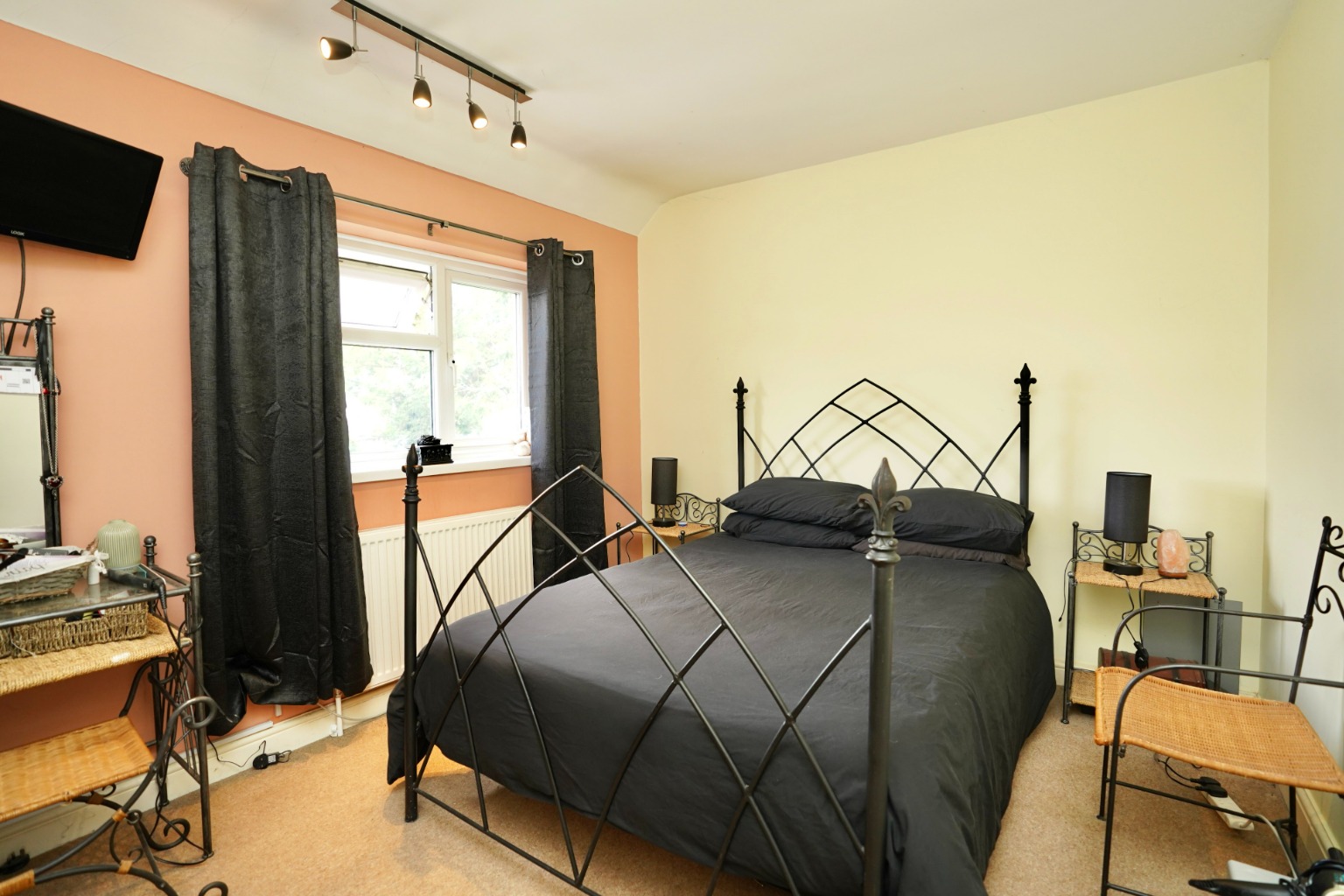 3 bed terraced house for sale in Houghton Road, St. Ives  - Property Image 10