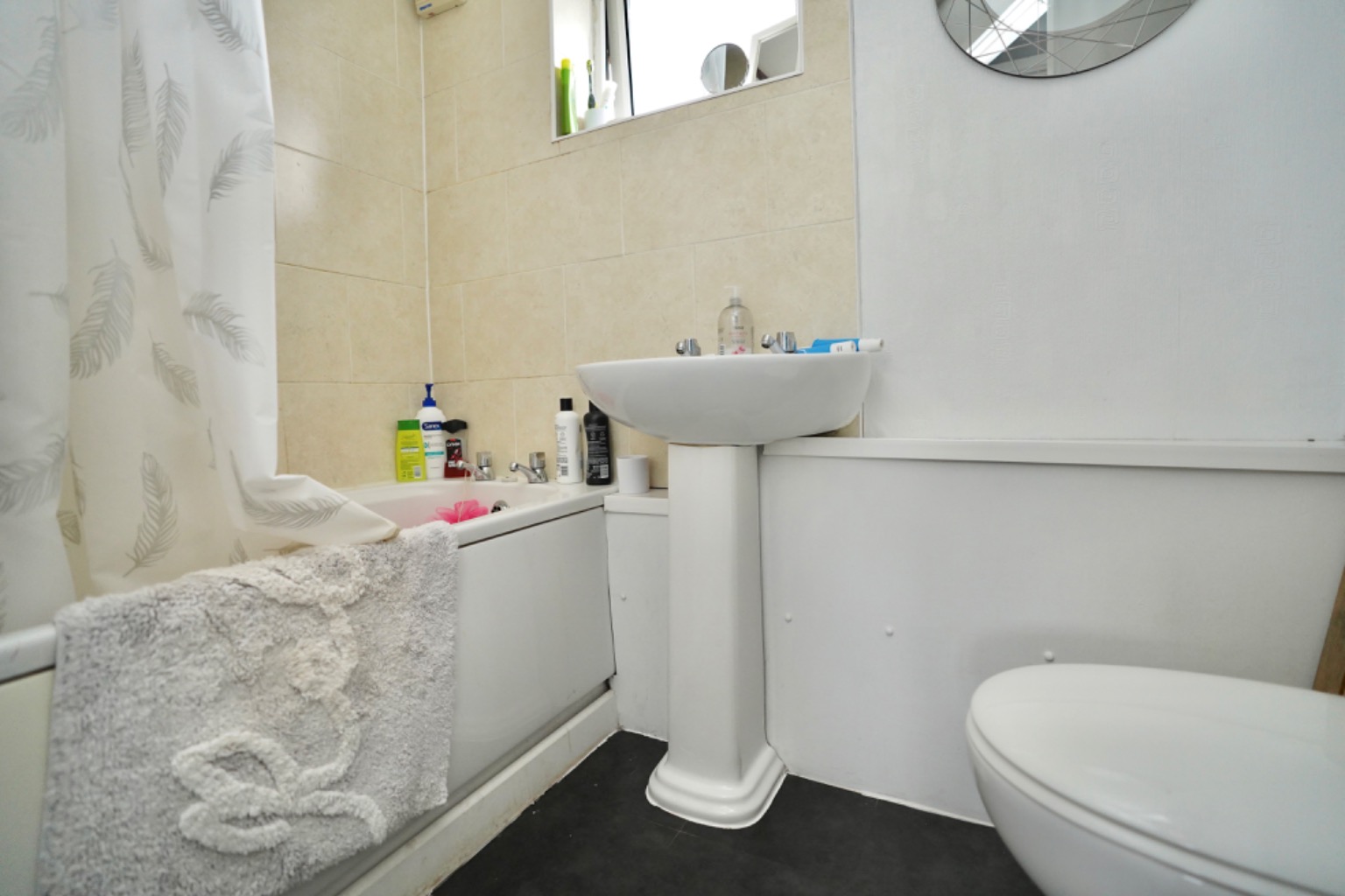 3 bed terraced house for sale in Dorset Close, Huntingdon  - Property Image 5