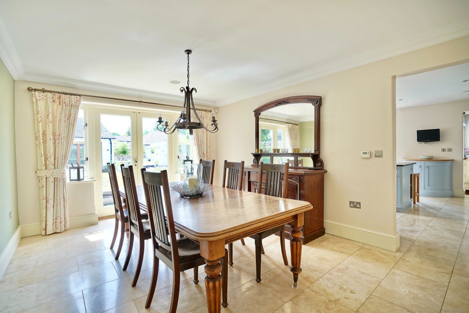 4 bed detached house for sale in The Bumbles, Huntingdon  - Property Image 8