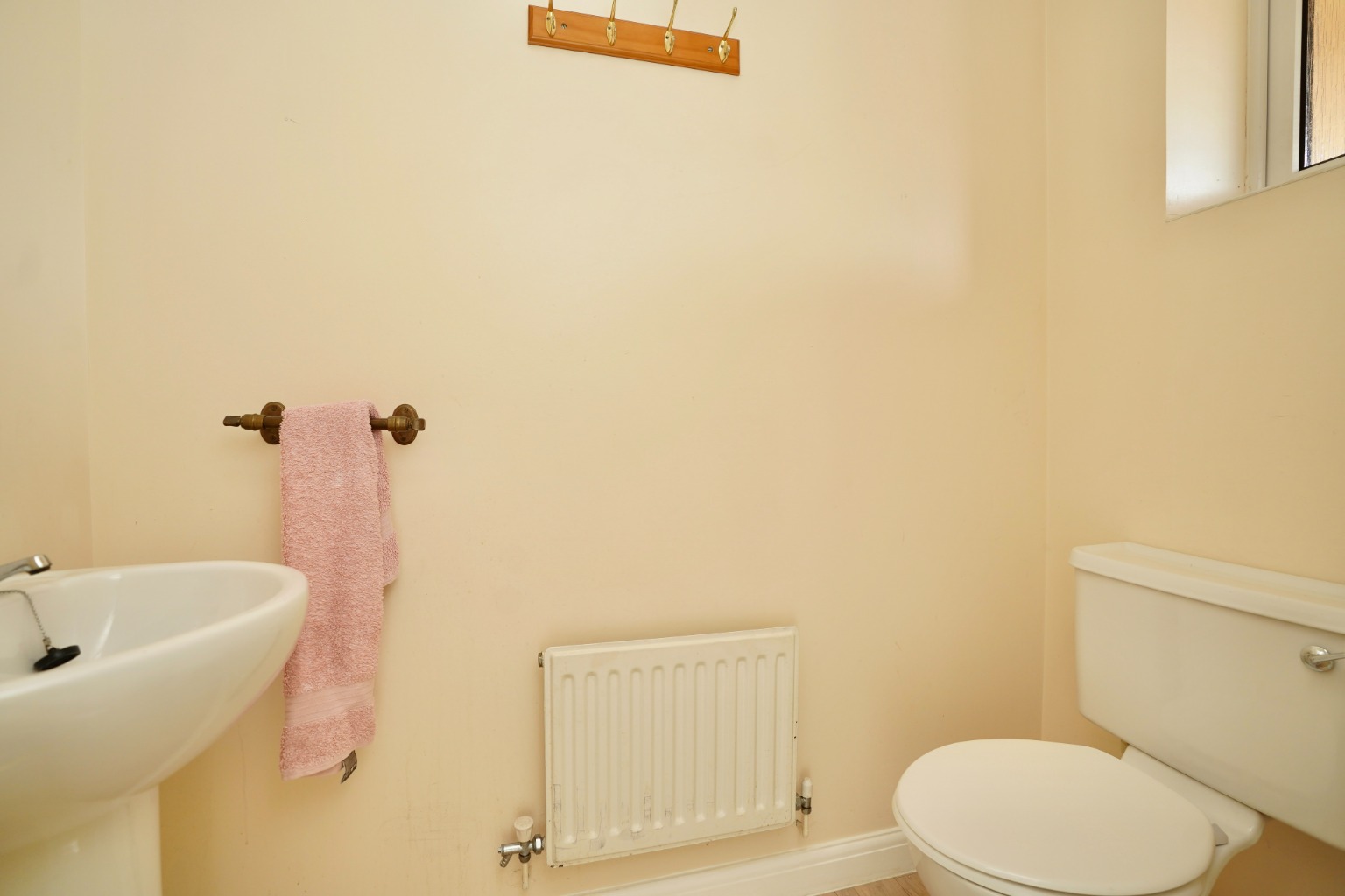 3 bed detached house for sale in Laws Crescent, Huntingdon 5