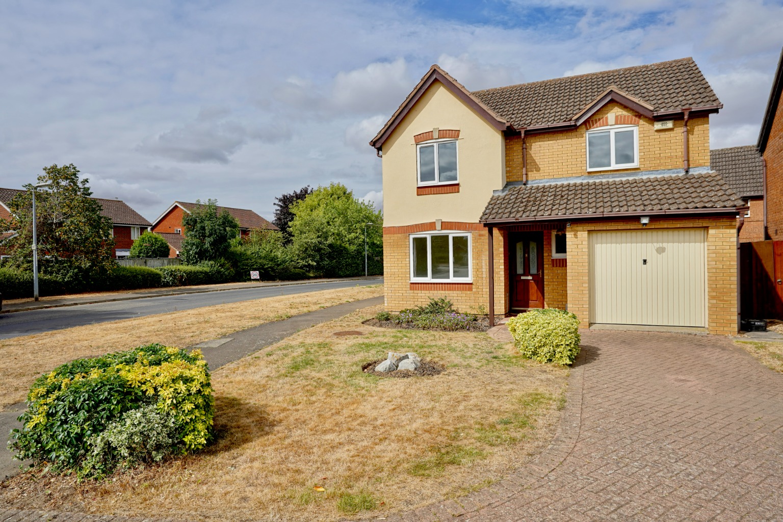 3 bed detached house for sale in Laws Crescent, Huntingdon  - Property Image 1