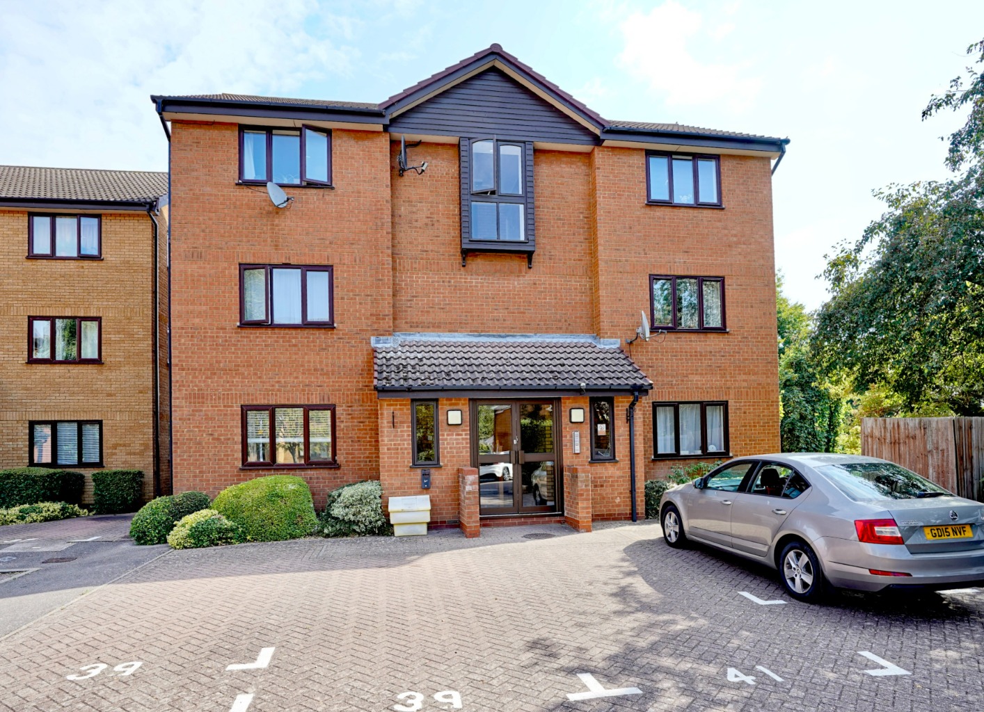 2 bed flat for sale in Ullswater, Huntingdon - Property Image 1