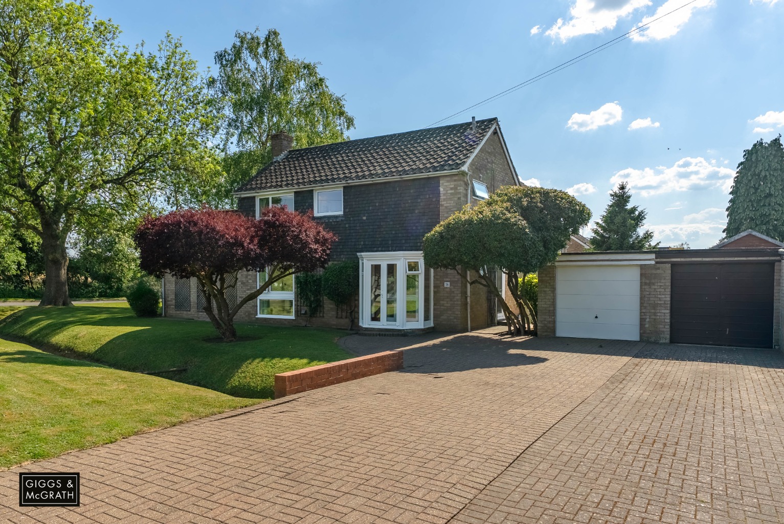 3 bed detached house for sale in North Road, Huntingdon  - Property Image 1