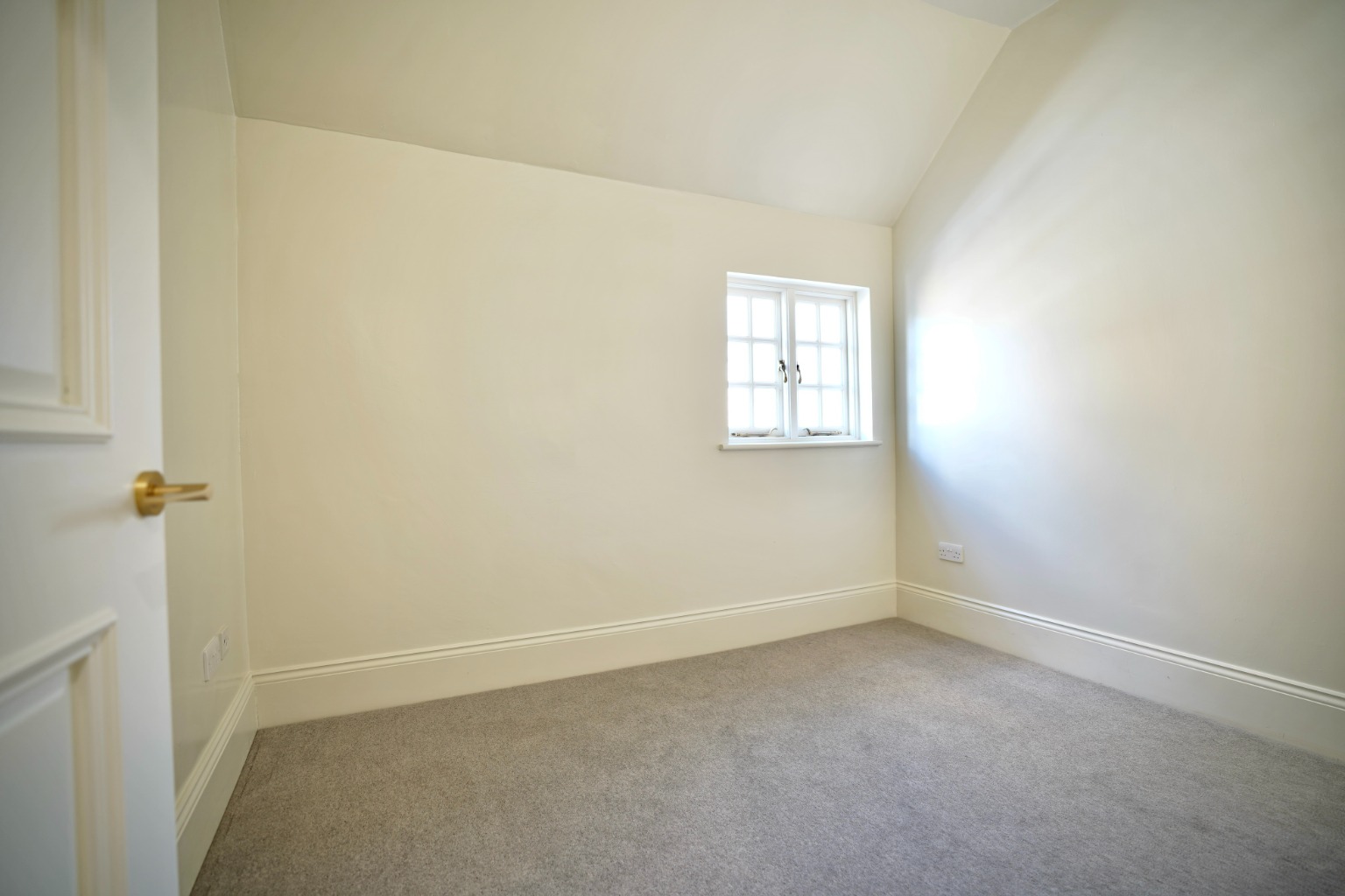 3 bed cottage for sale in High Street, Huntingdon 18