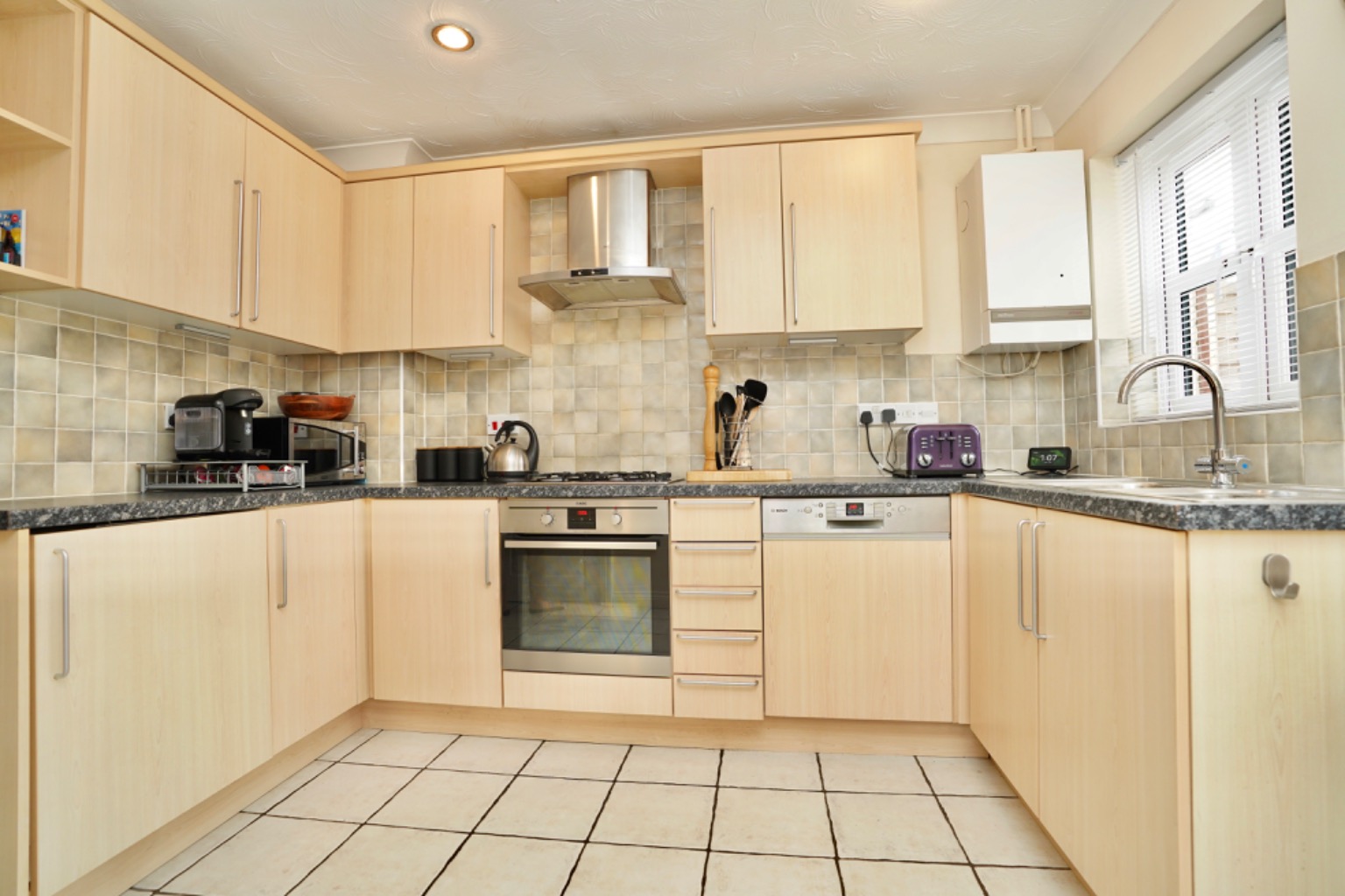 4 bed terraced house for sale in Ermine Street North, Cambridge  - Property Image 6