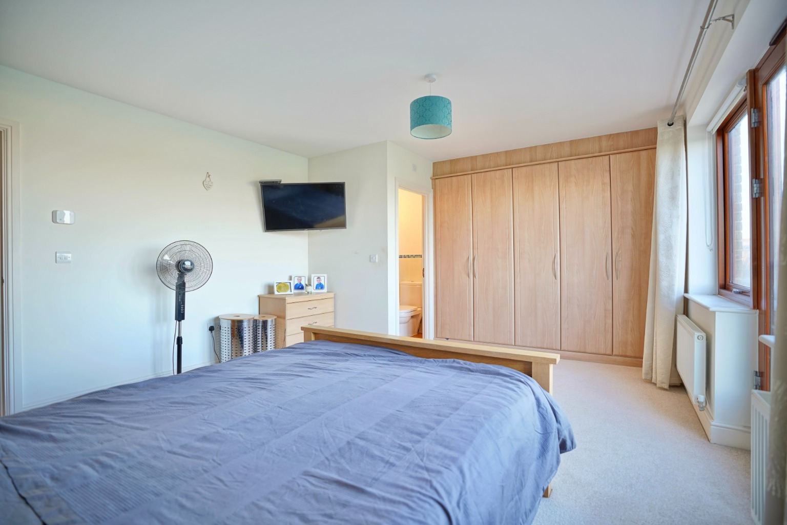 5 bed semi-detached house for sale in Manor Place, Huntingdon 11