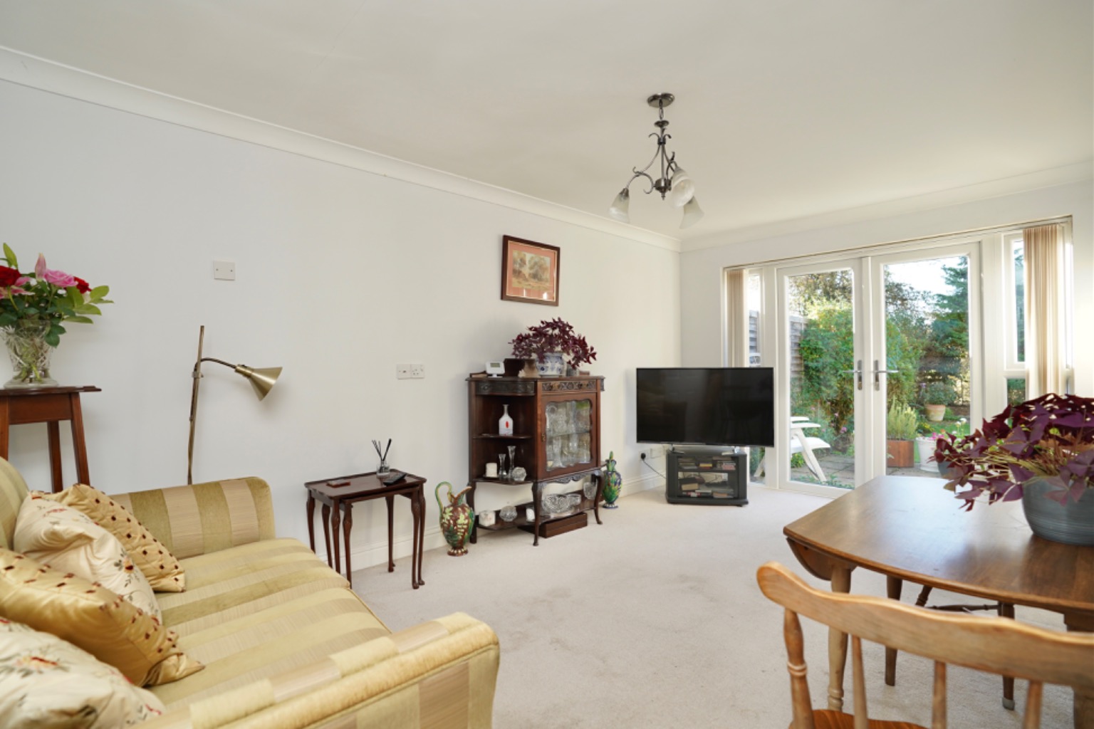 2 bed semi-detached bungalow for sale in Russett Avenue, St Ives  - Property Image 2