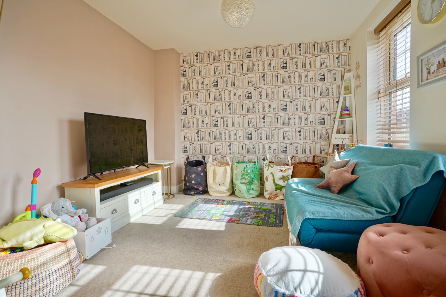 5 bed detached house for sale in Mahaddie Way, Huntingdon 6