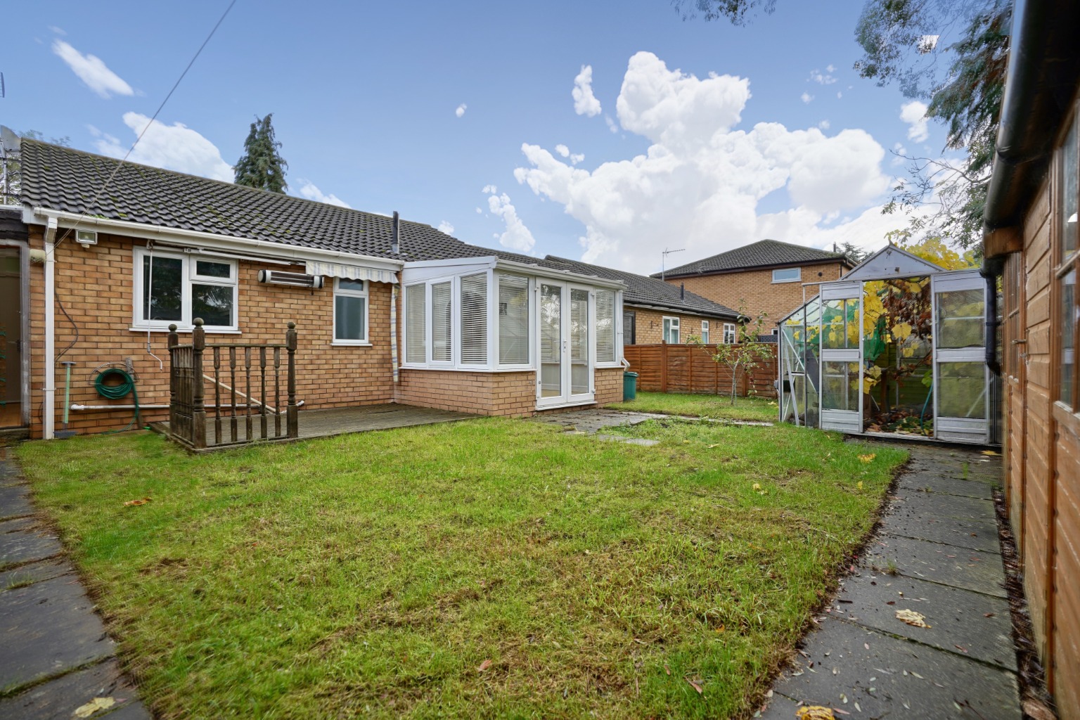 2 bed semi-detached bungalow for sale in Windsor Gardens, Huntingdon  - Property Image 11