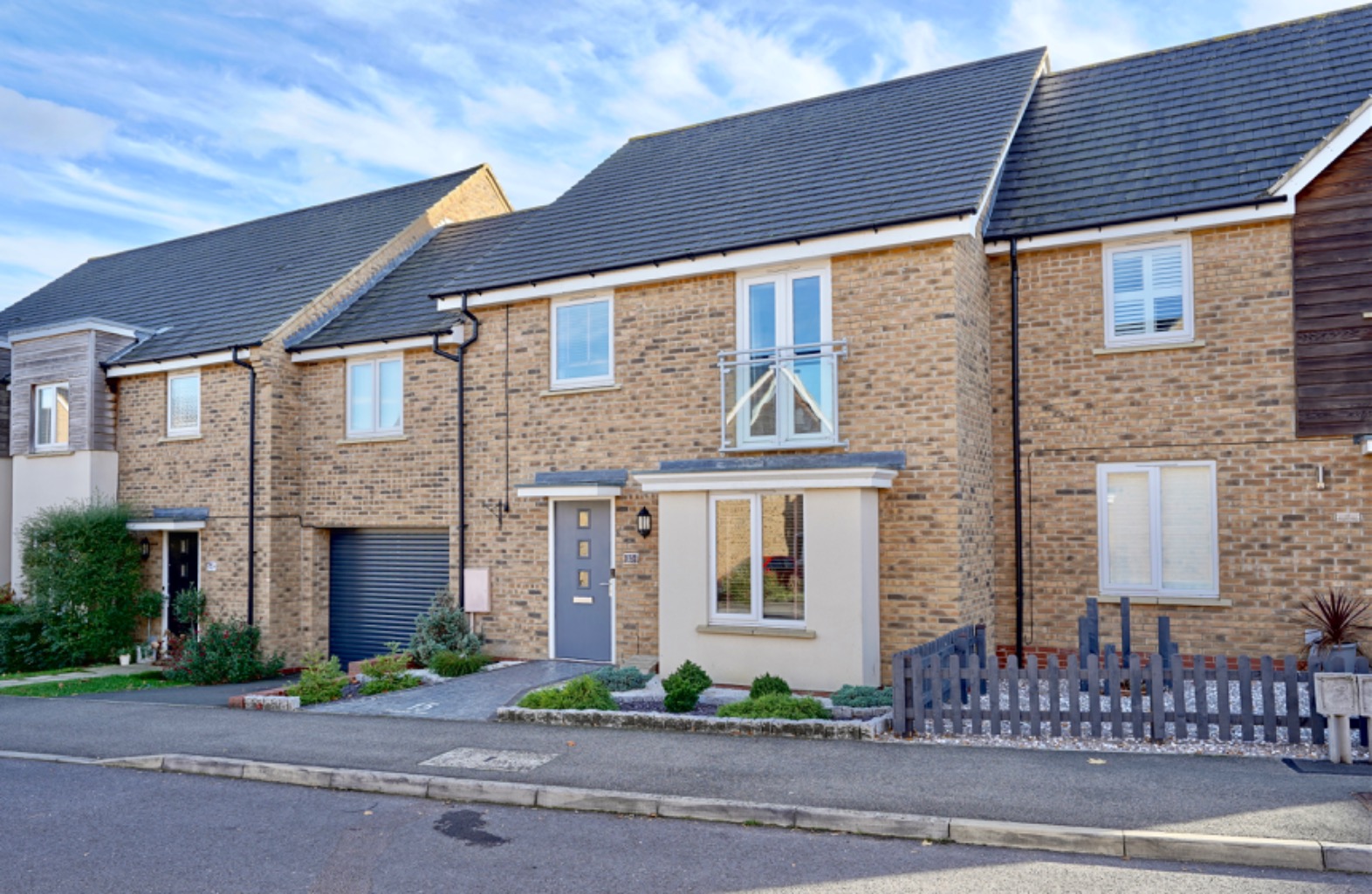 4 bed semi-detached house for sale in Knights Way, St Ives  - Property Image 1
