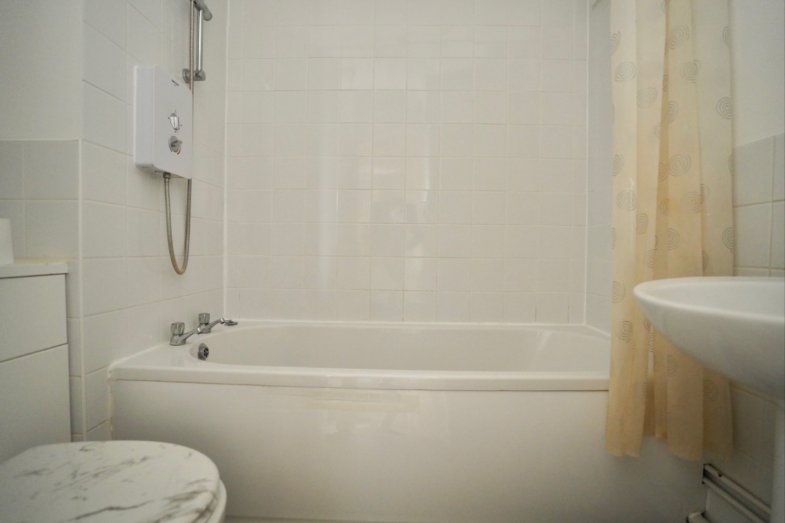 2 bed flat for sale in Ullswater, Huntingdon 5