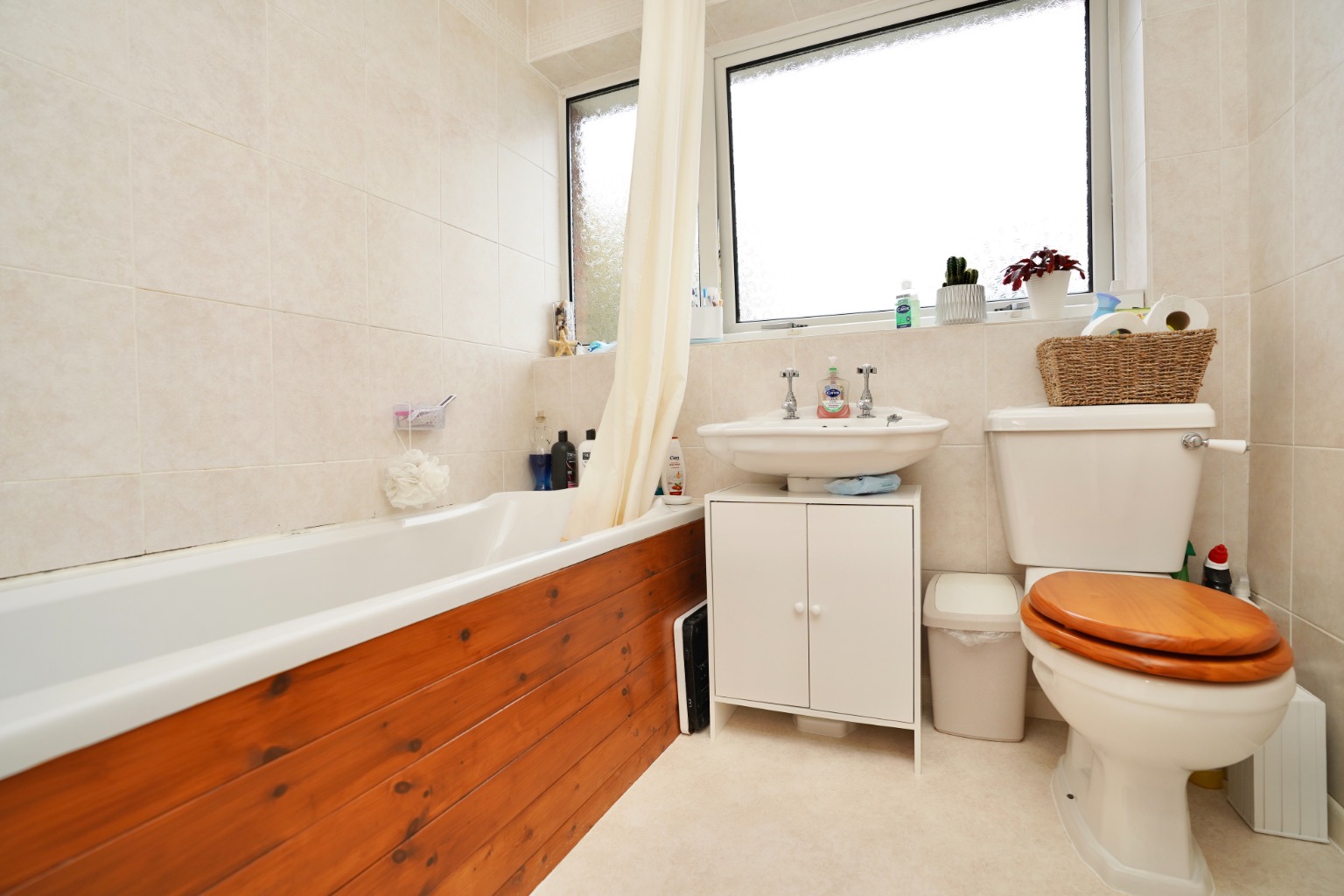 3 bed terraced house for sale in Saxon Close, Huntingdon  - Property Image 11