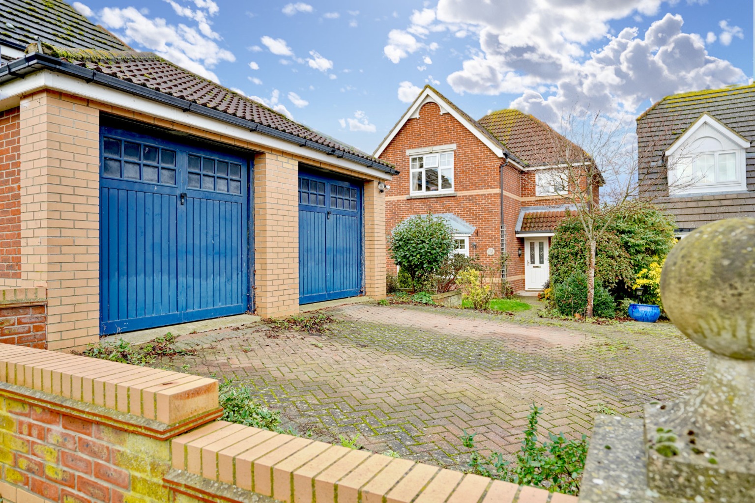 4 bed detached house for sale in Sumerling Way, Huntingdon  - Property Image 1