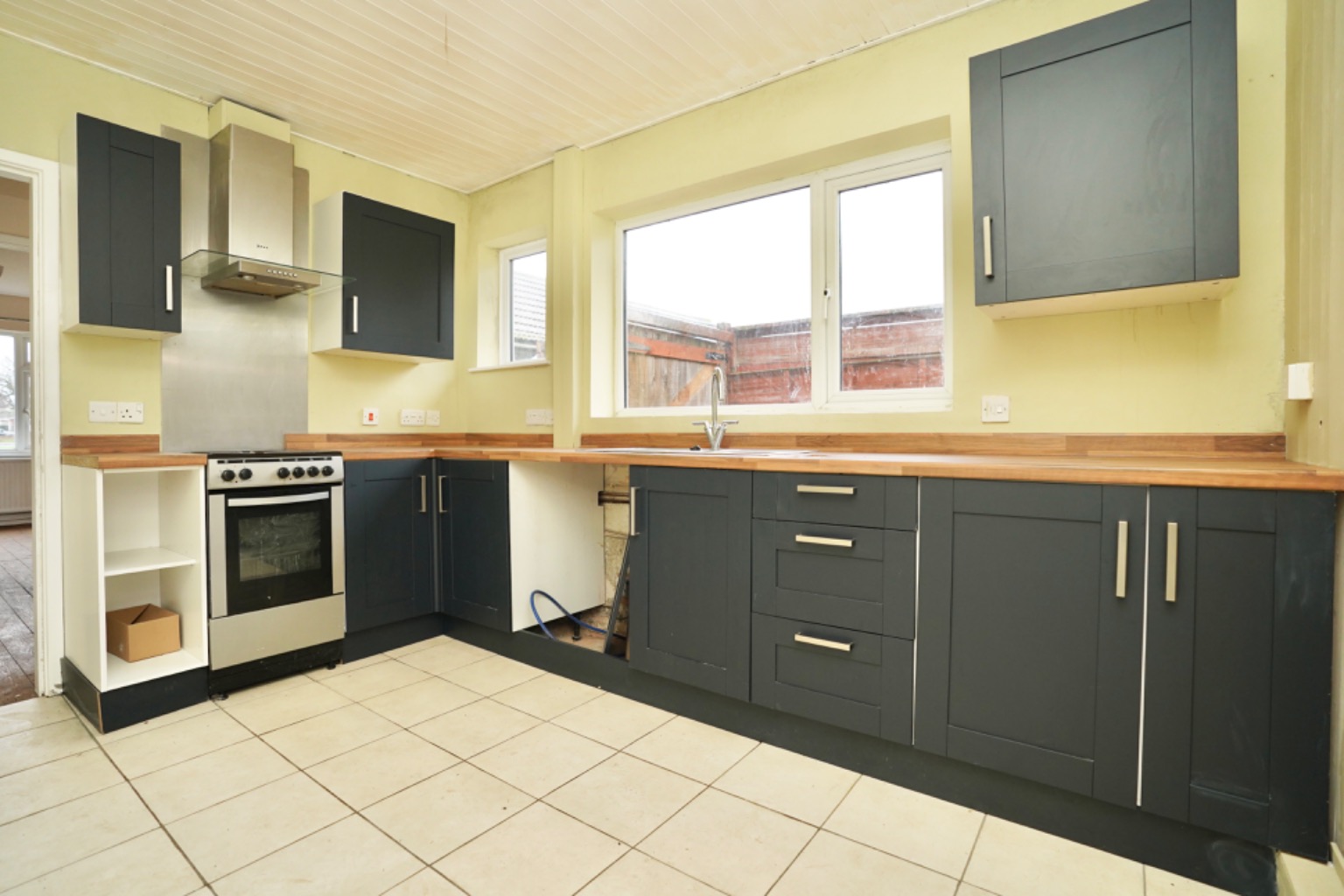 3 bed detached bungalow for sale in Mayfield Road, Huntingdon 7