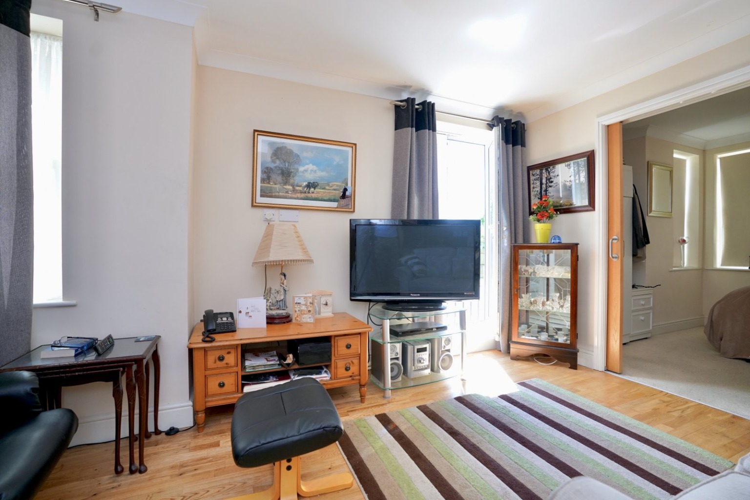 1 bed ground floor flat for sale in London Road, St. Ives 2