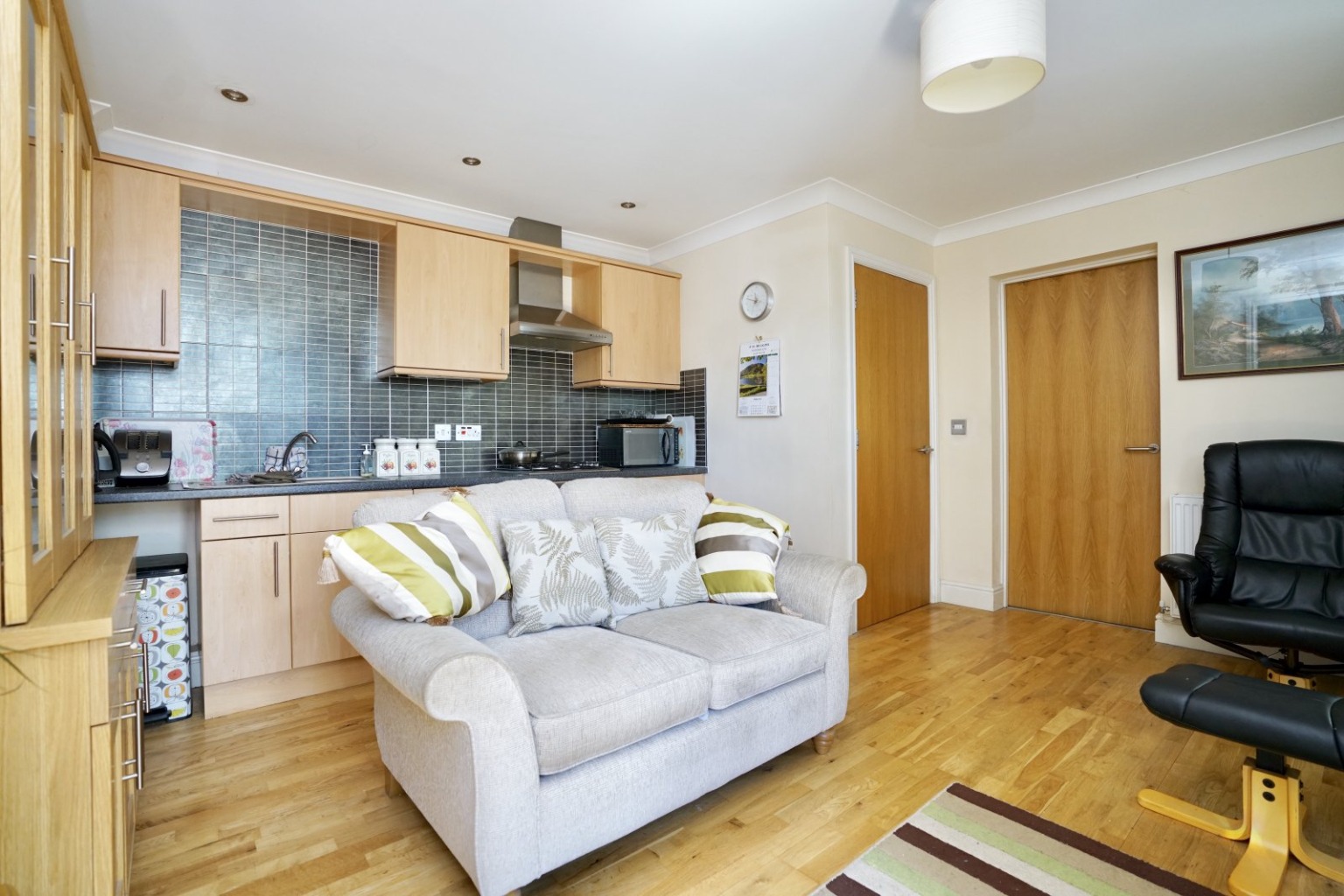 1 bed ground floor flat for sale in London Road, St Ives - Property Image 1