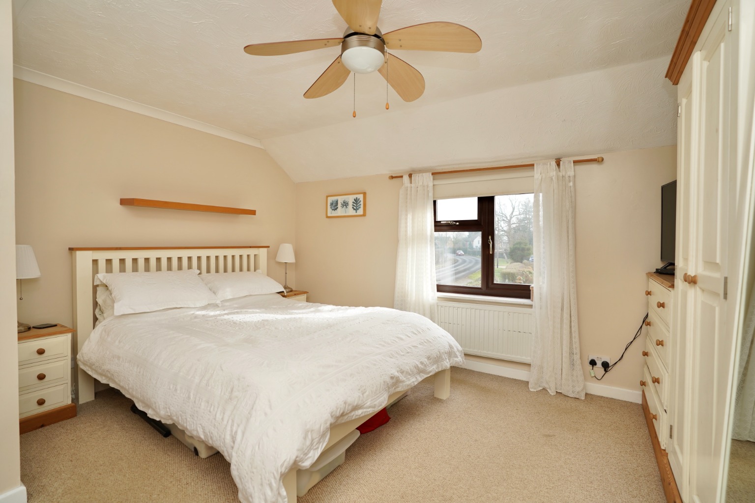 3 bed end of terrace house for sale in Warboys Road, Huntingdon 8