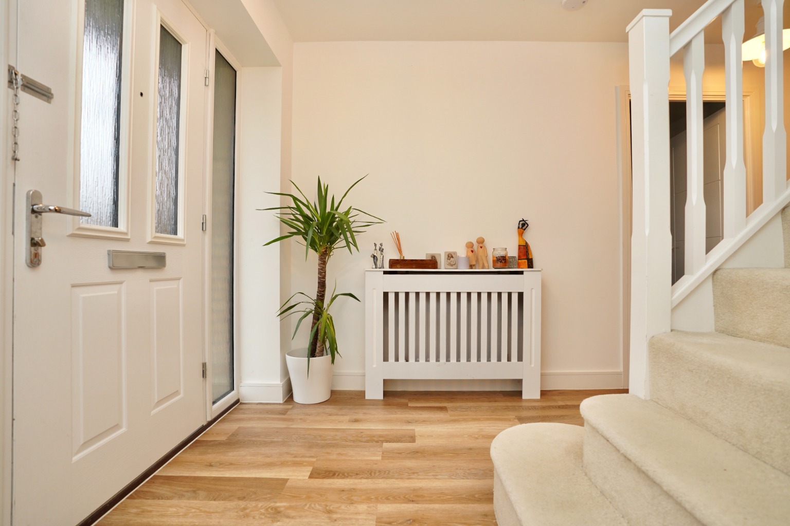 4 bed detached house for sale in Wagstaffe Close, Huntingdon 5