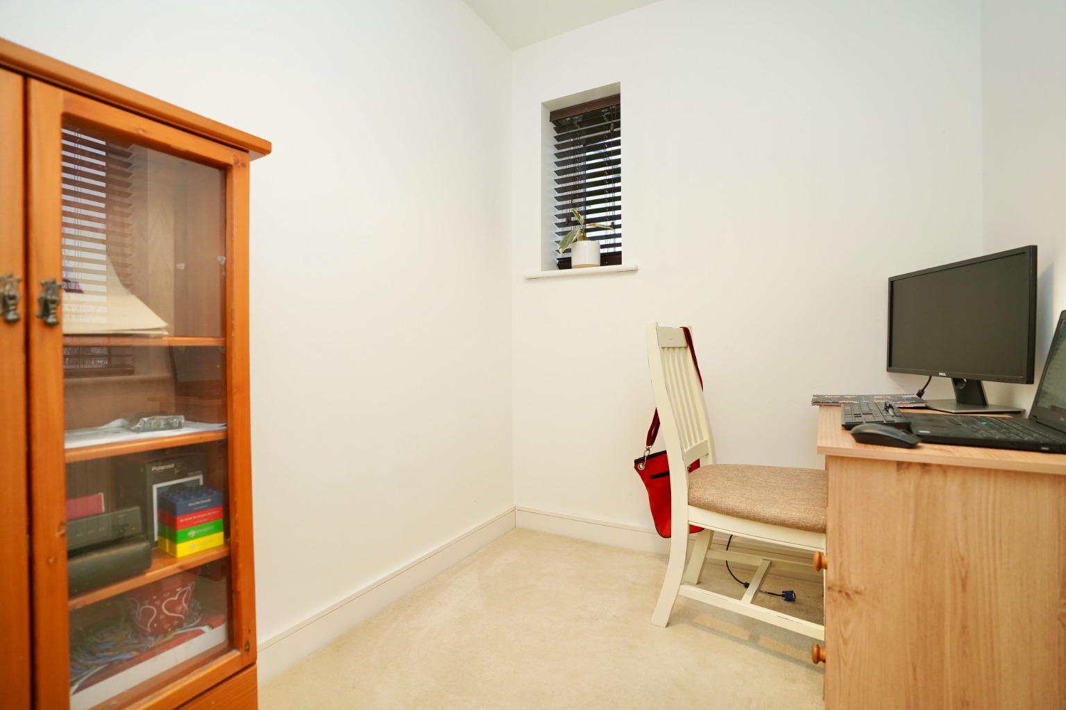 4 bed detached house for sale in Wagstaffe Close, Huntingdon 6