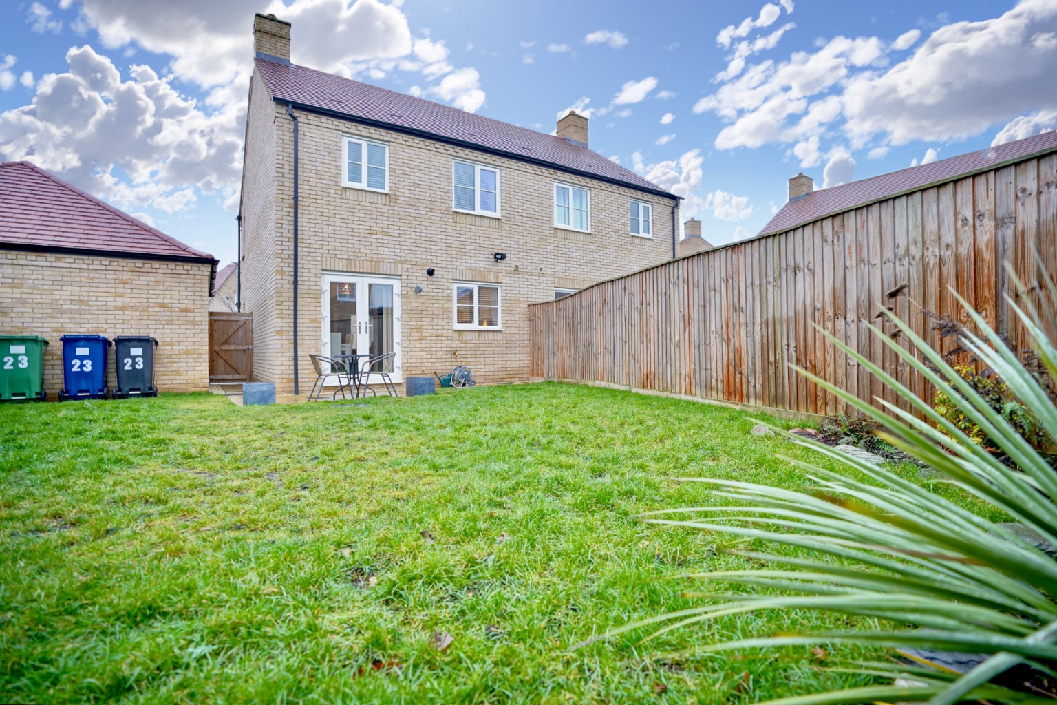 3 bed semi-detached house for sale in Somning Close, Huntingdon  - Property Image 13