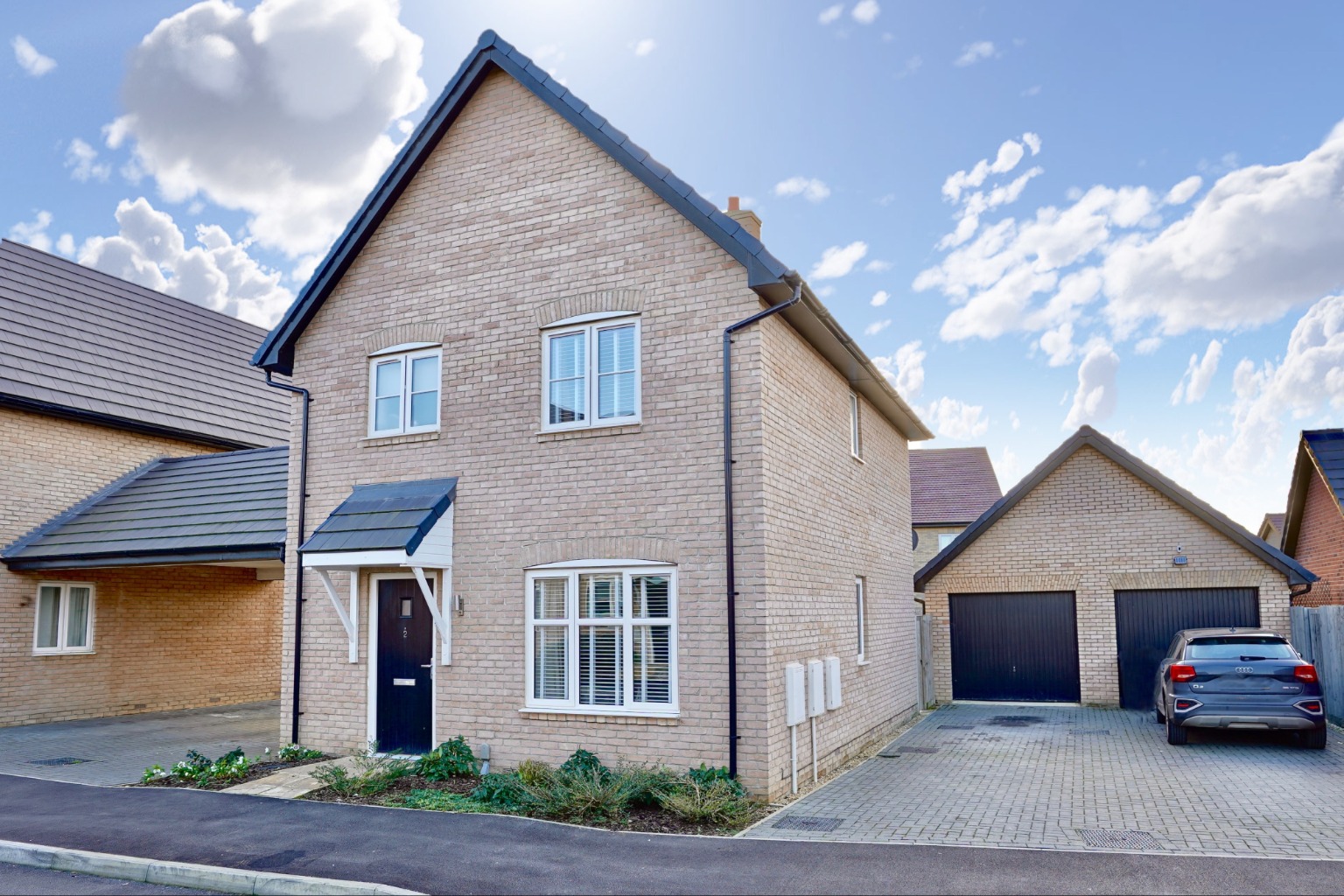 3 bed detached house for sale in Suffolk Close, Huntingdon 0