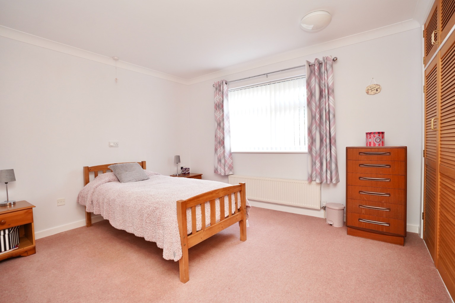 3 bed detached bungalow for sale in Parkhall Road, Huntingdon  - Property Image 12