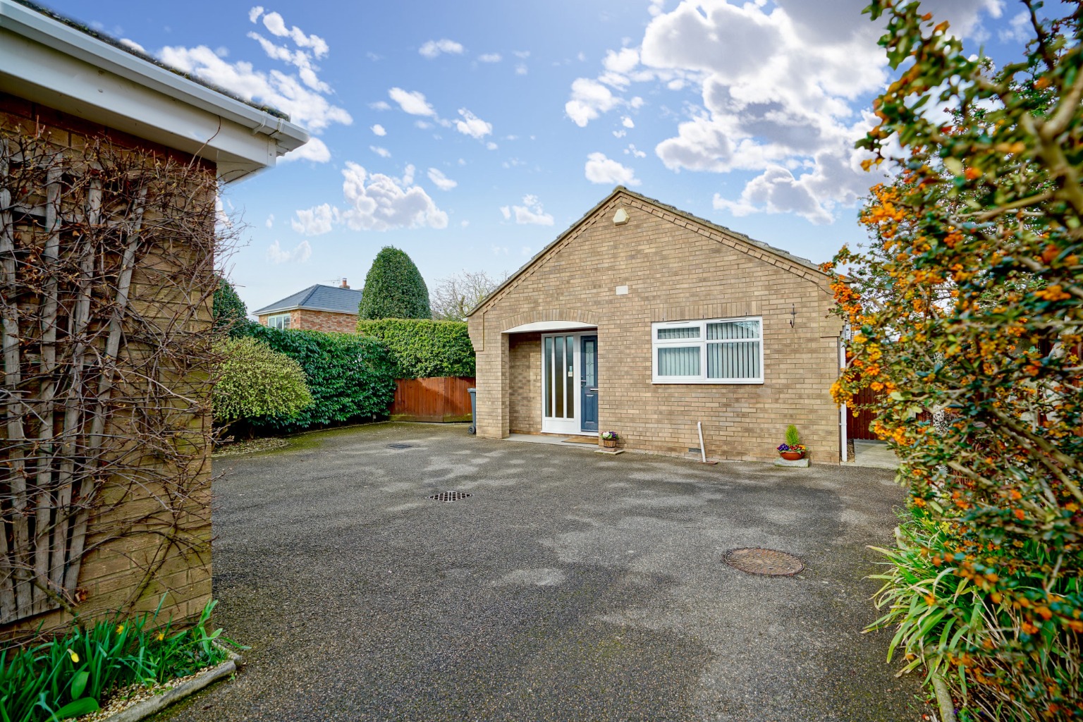 3 bed detached bungalow for sale in Parkhall Road, Huntingdon  - Property Image 18