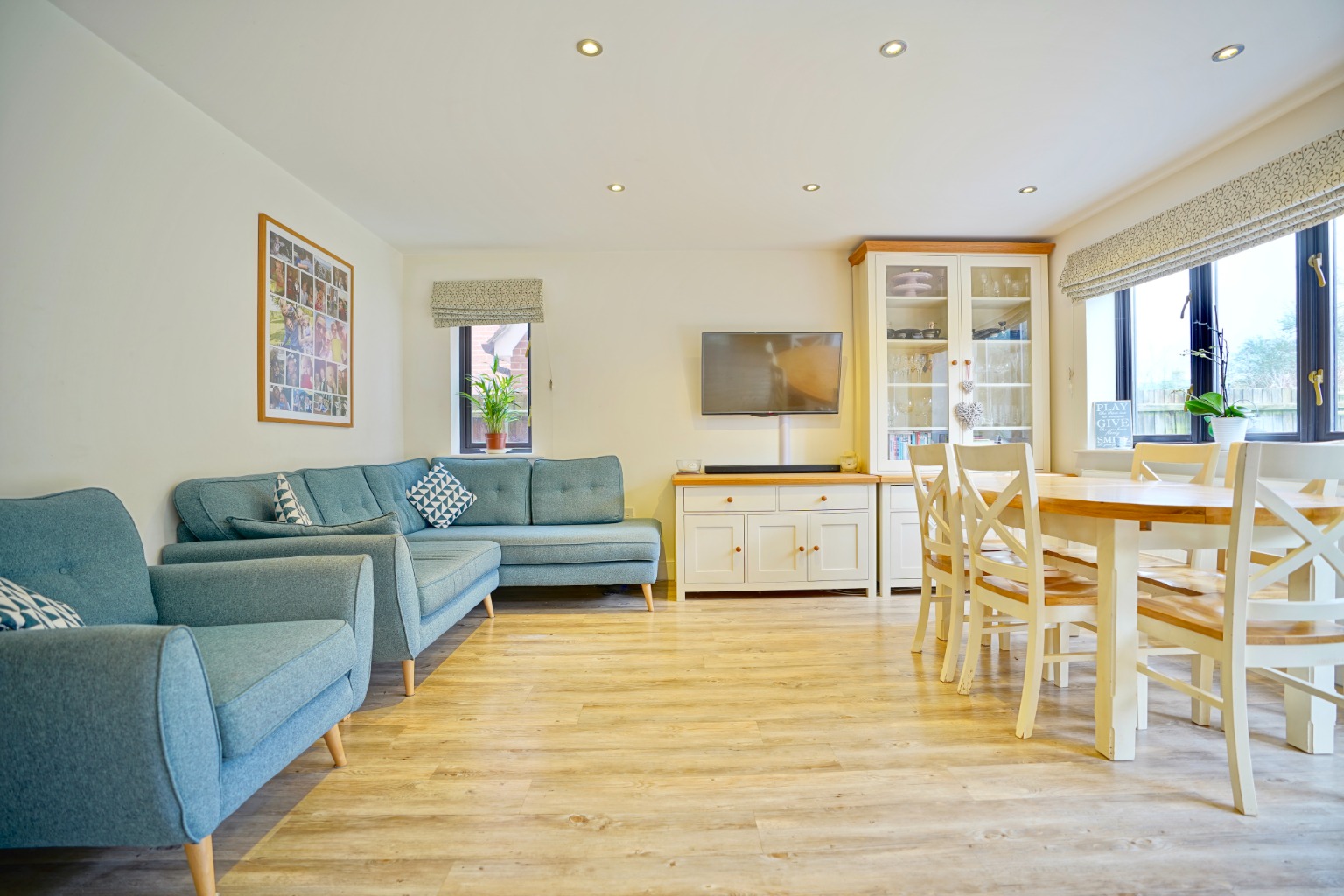 4 bed detached house for sale in James Wadsworth Close, Cambridge 2