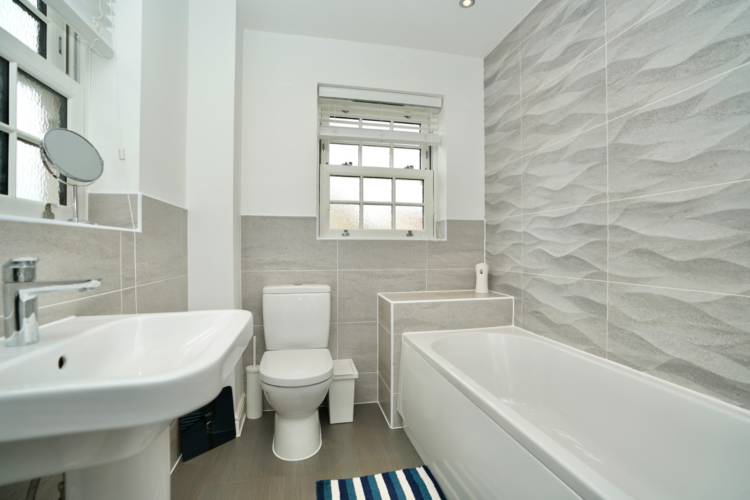 3 bed detached house for sale in Hunnane Drive, Huntingdon 9