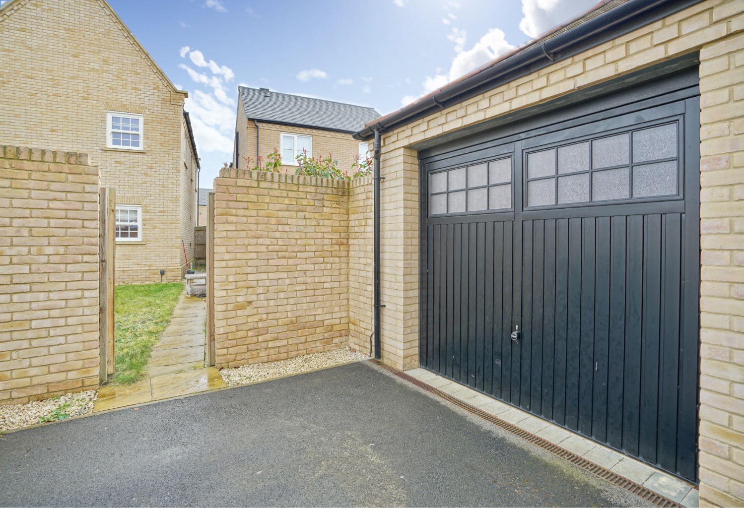 3 bed detached house for sale in Hunnane Drive, Huntingdon  - Property Image 12