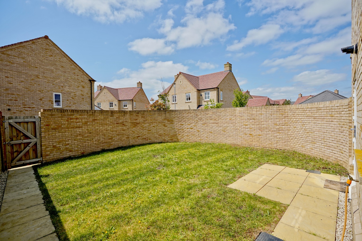 3 bed detached house for sale in Hunnane Drive, Huntingdon  - Property Image 11