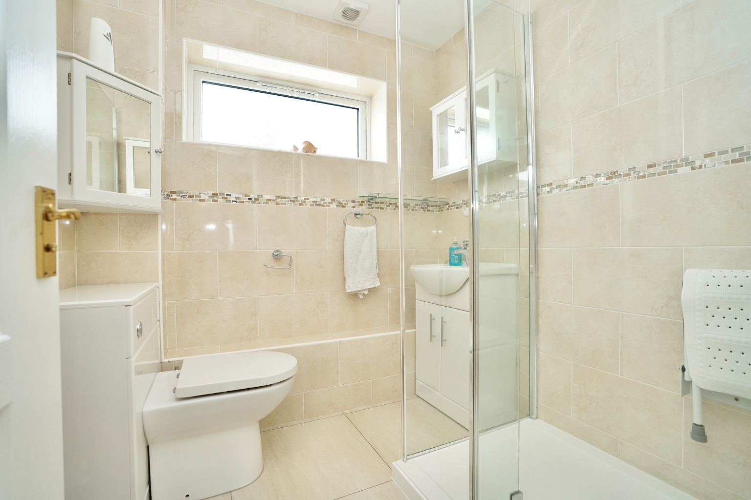 4 bed detached house for sale in Dunholt Way, Huntingdon 11