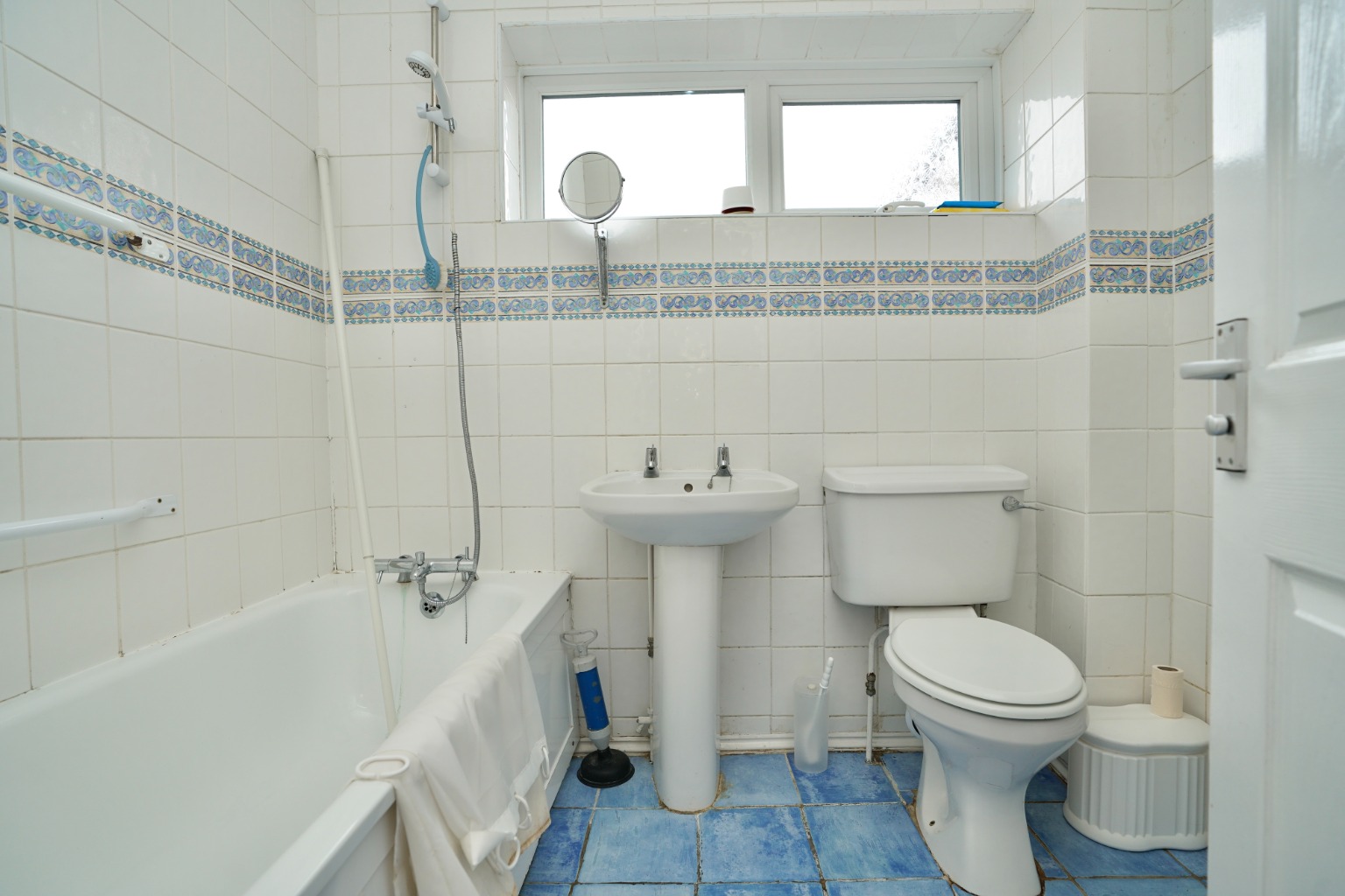 3 bed semi-detached bungalow for sale in Overcote Lane, St Ives  - Property Image 10