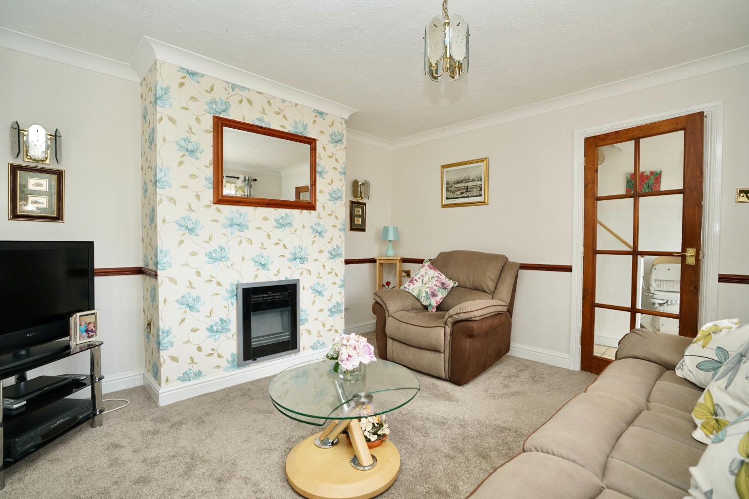 3 bed semi-detached house for sale in The Green, Huntingdon  - Property Image 3