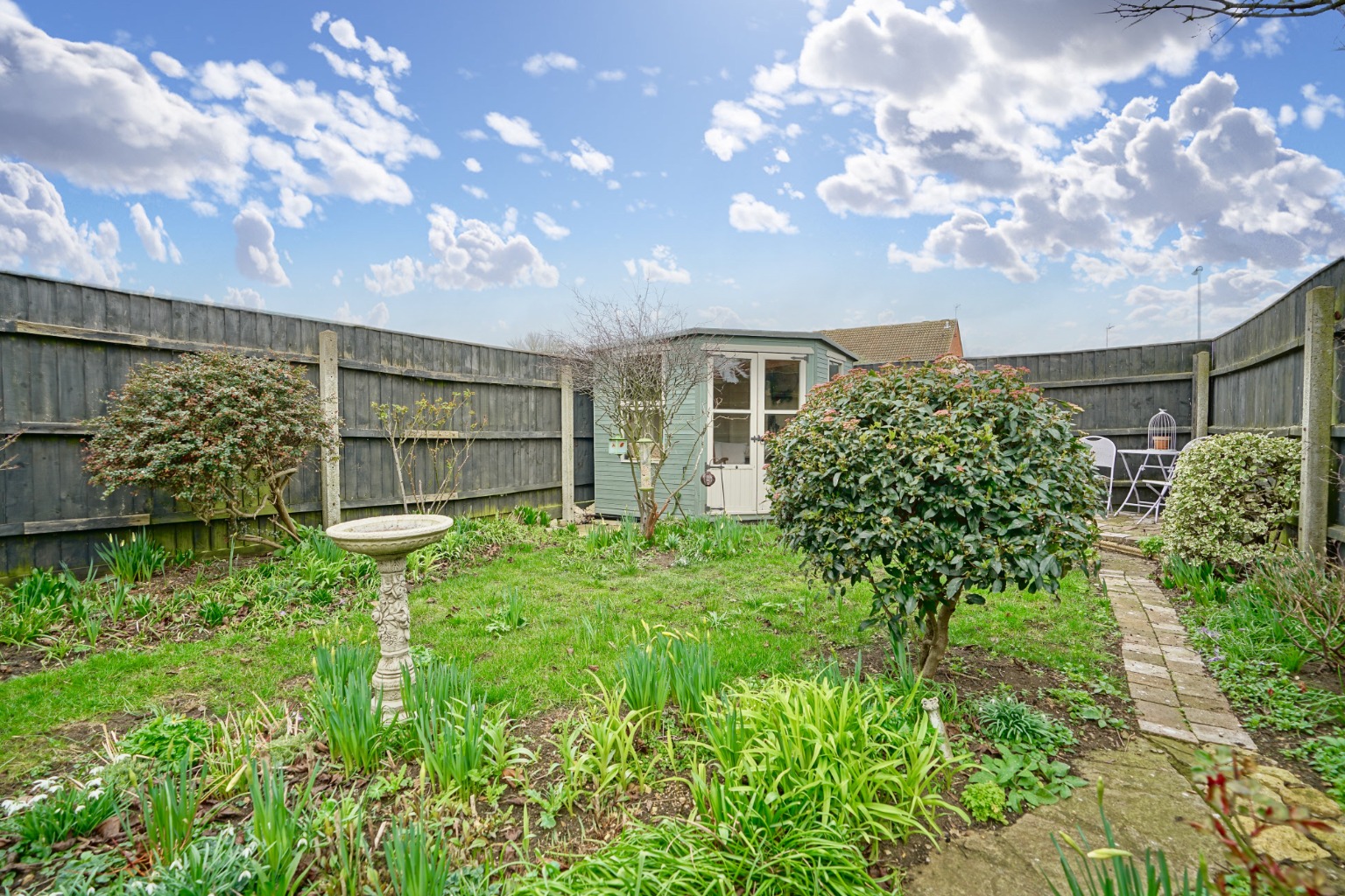 3 bed end of terrace house for sale in Edinburgh Drive, St. Ives 3