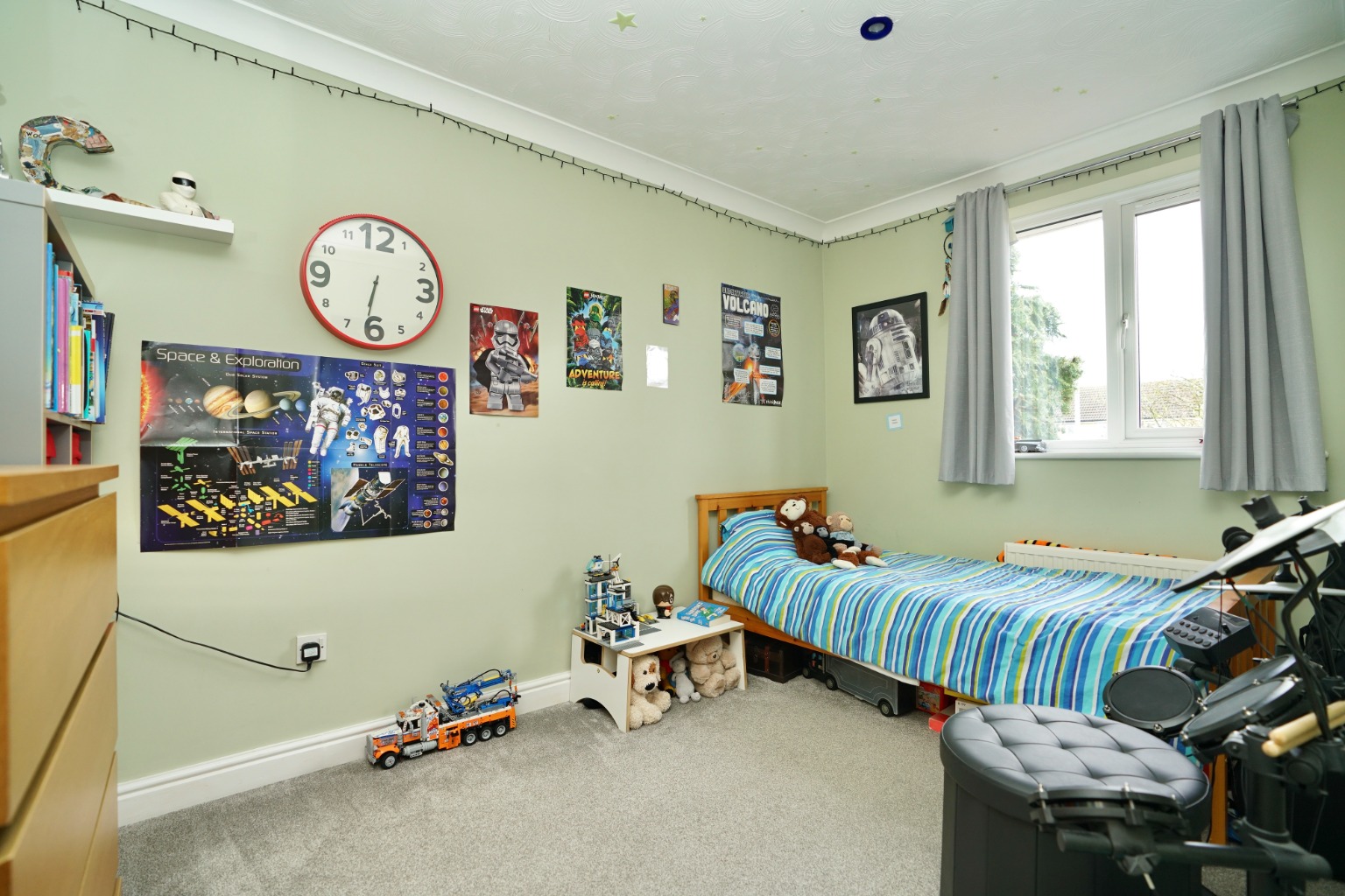 4 bed detached house for sale in The Sycamores, Huntingdon 11