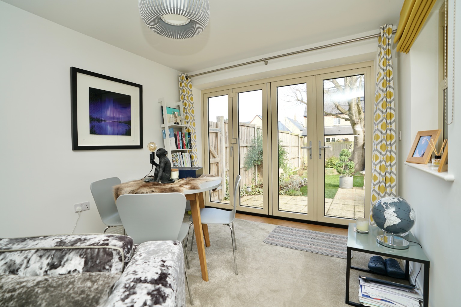 2 bed end of terrace house for sale in Stocker Close, Huntingdon 2