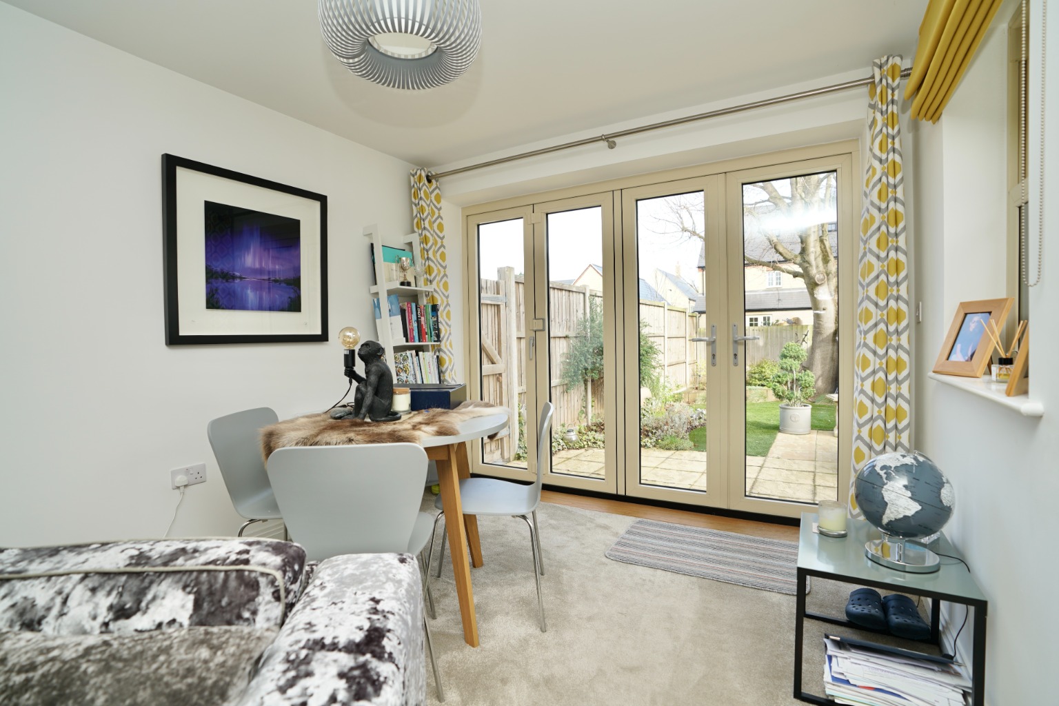 2 bed end of terrace house for sale in Stocker Close, Huntingdon  - Property Image 3
