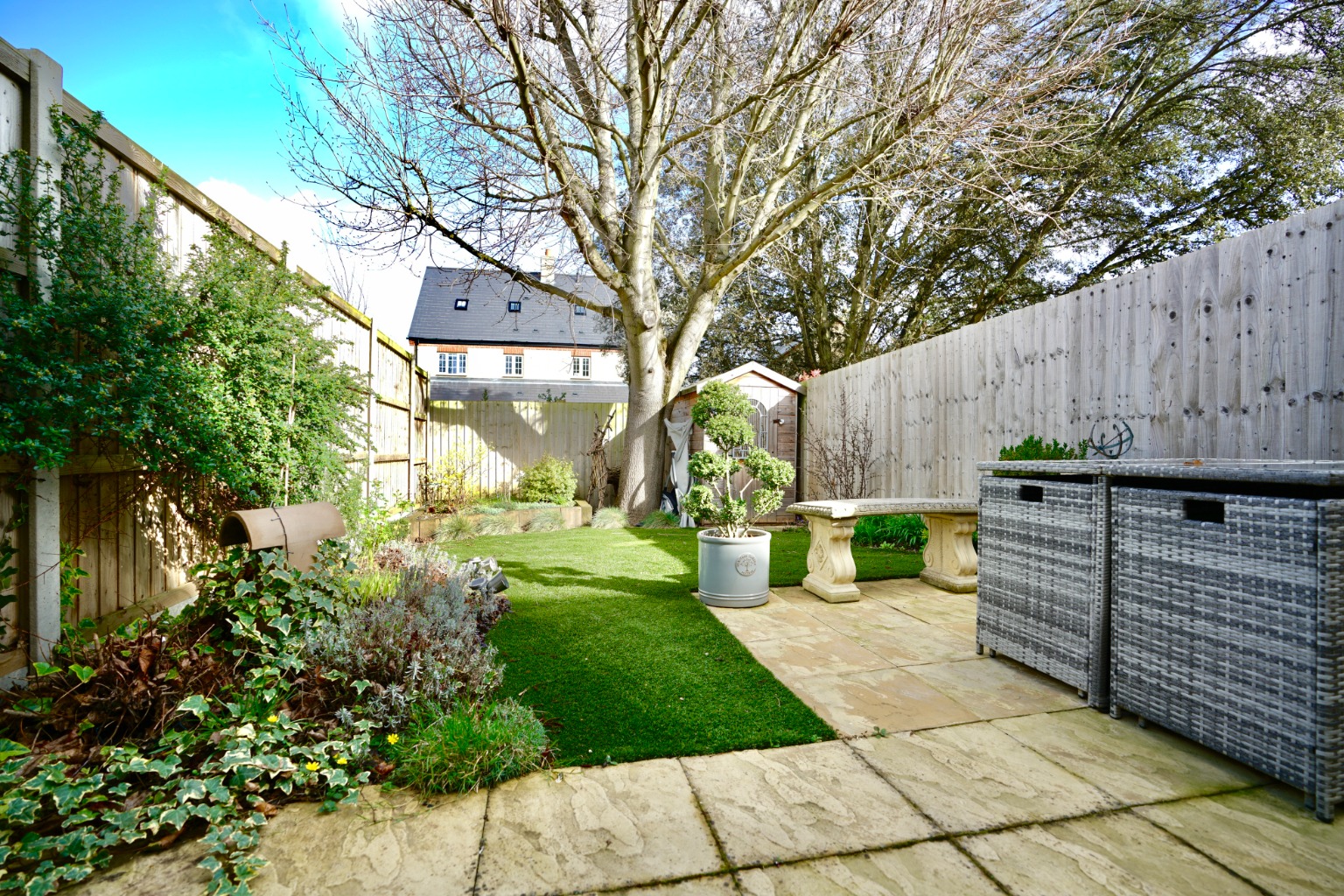 2 bed end of terrace house for sale in Stocker Close, Huntingdon 8