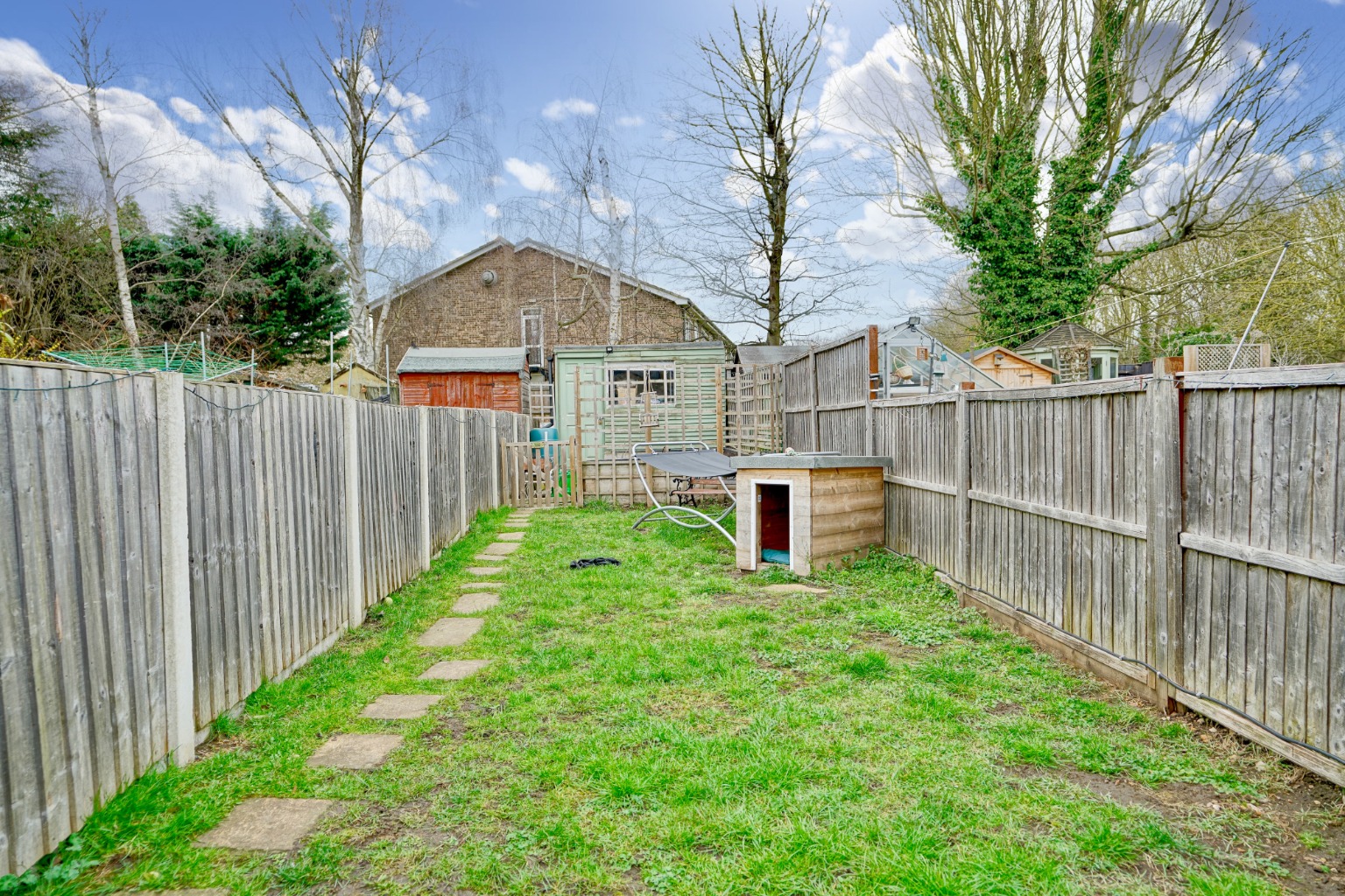 2 bed end of terrace house for sale in Cambridge Road, Huntingdon  - Property Image 5