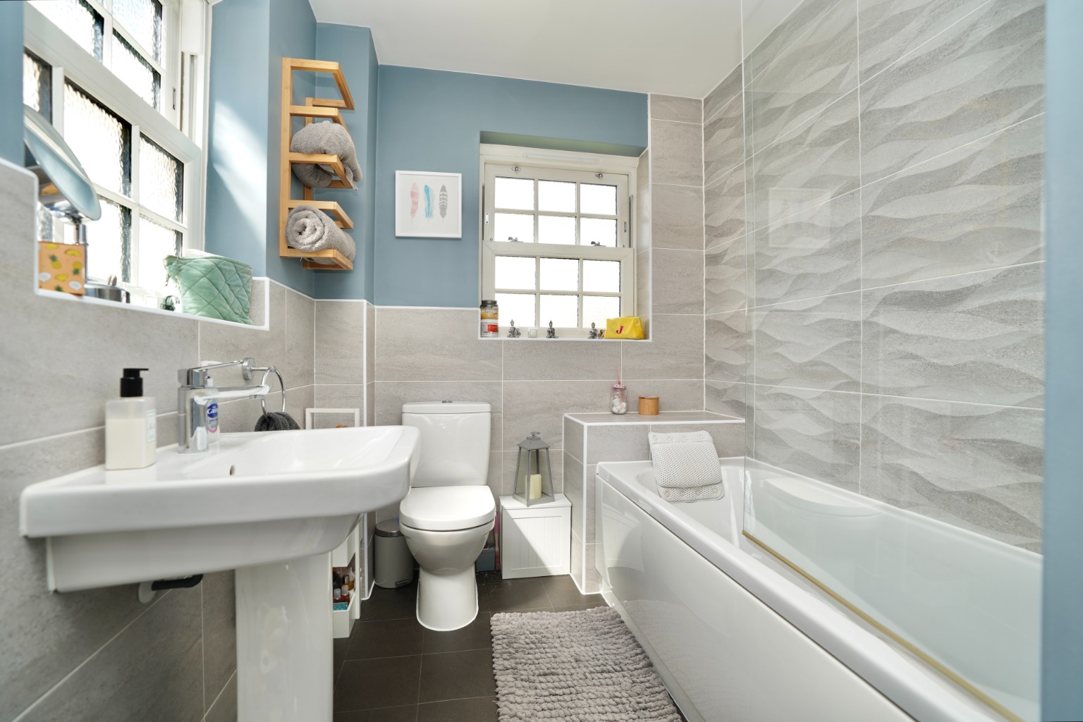 3 bed detached house for sale in Somning Close, Huntingdon 10