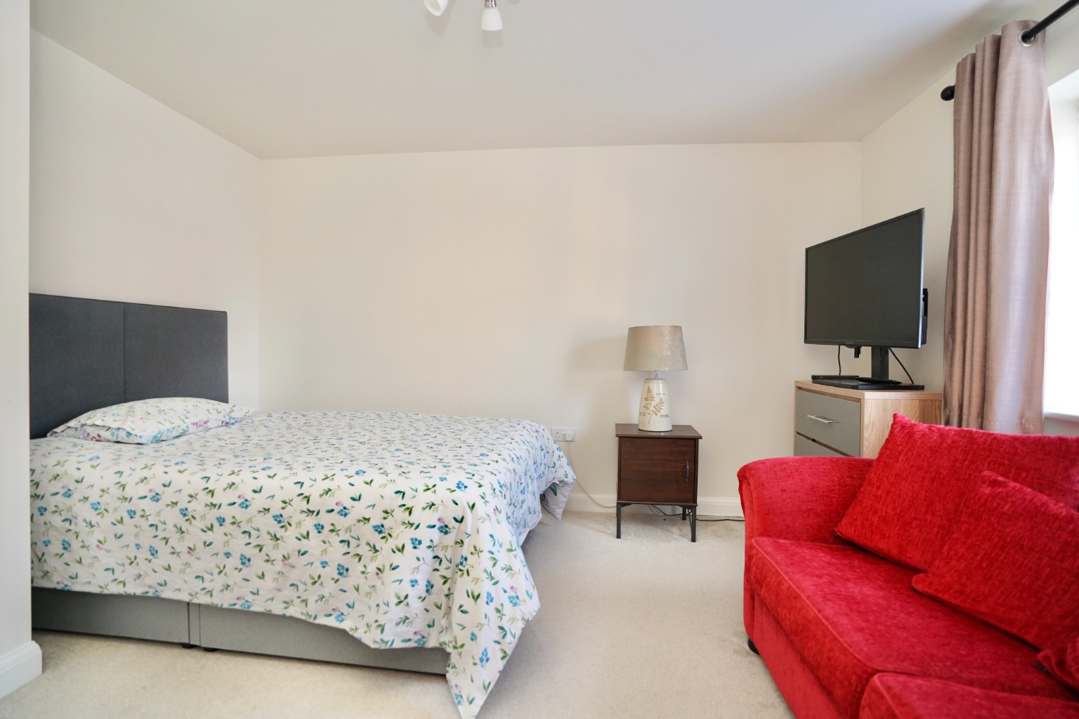 4 bed detached house for sale in Saxon Way, Huntingdon 11