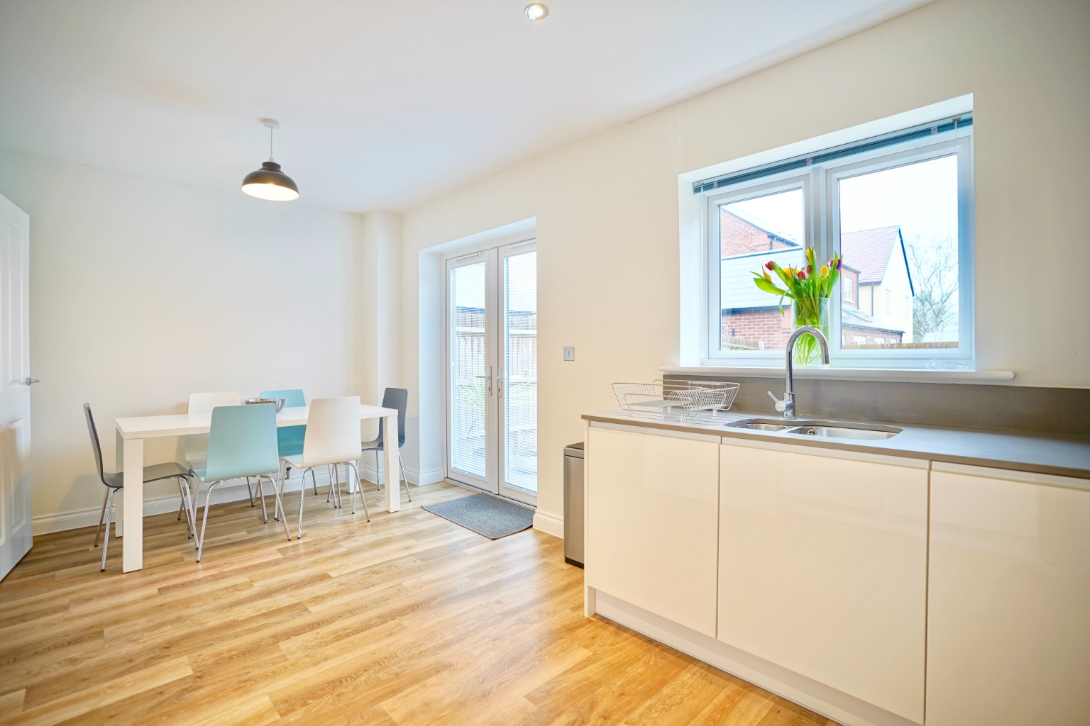 3 bed semi-detached house for sale in Hetley Close, Huntingdon 5