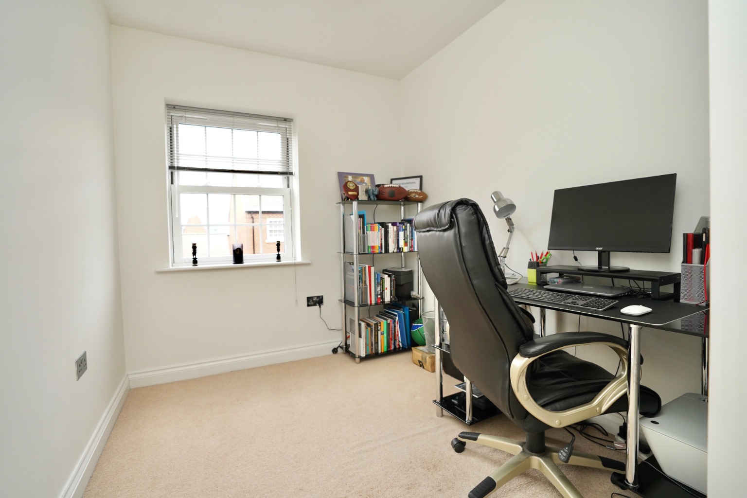 3 bed semi-detached house for sale in Hetley Close, Huntingdon 10