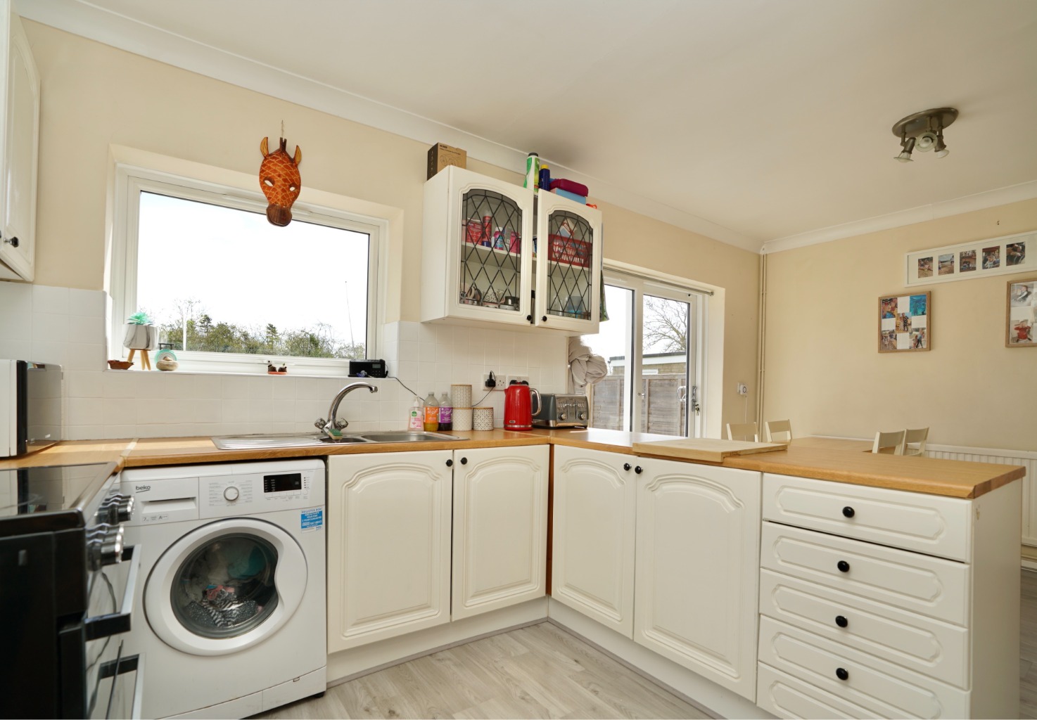 3 bed semi-detached house for sale in Park View, Huntingdon 3